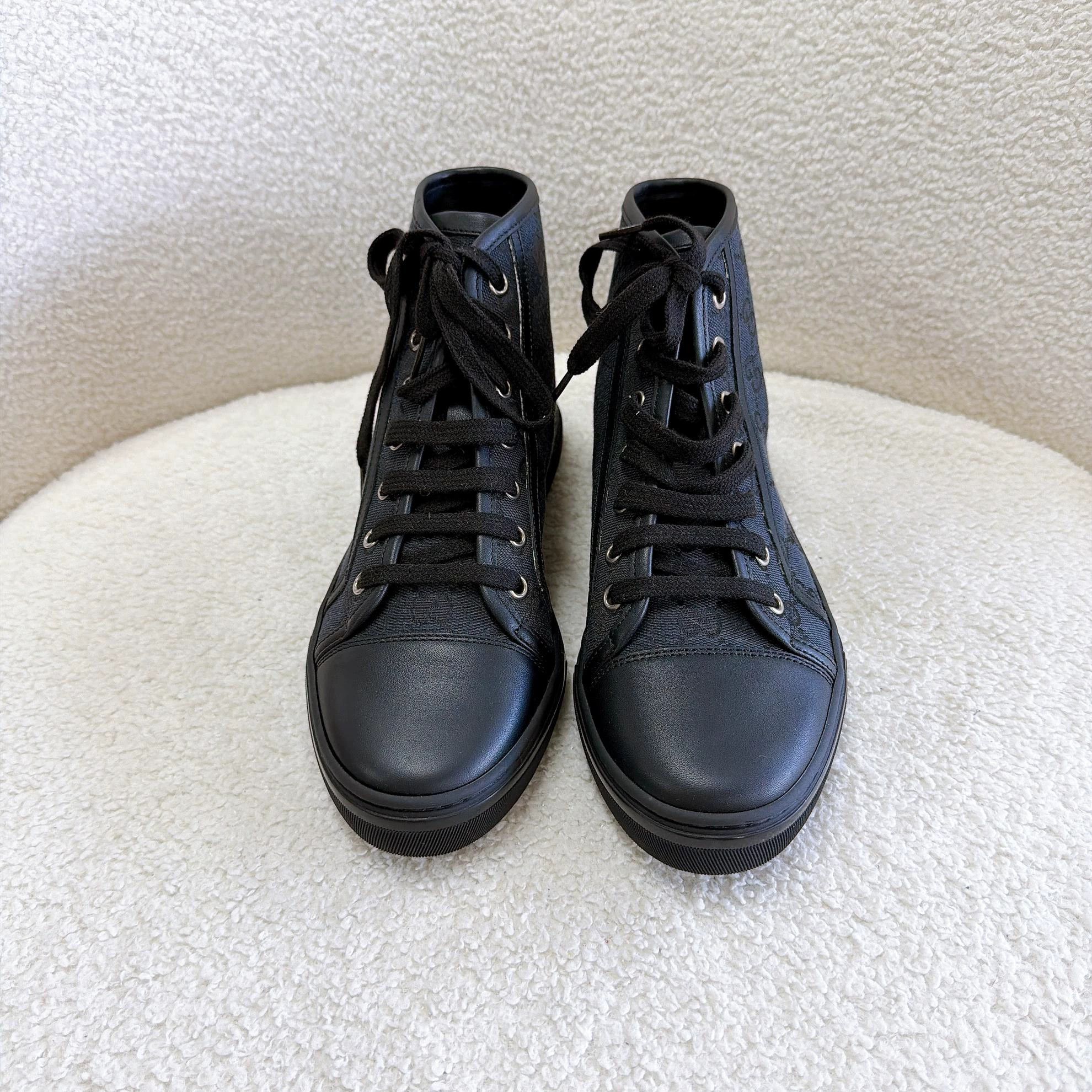 Gucci Gucci Black Canvas All-Over Logo Sneakers 37 Size US 6.5 / IT 36.5 - 1 Thumbnail