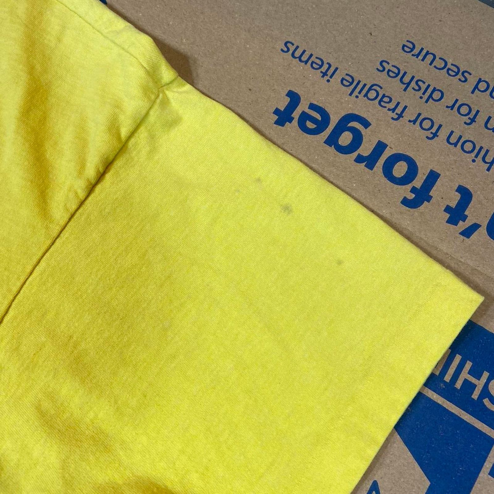 Other 90s yellow harris semi conductors tee shirt Size US XL / EU 56 / 4 - 4 Thumbnail
