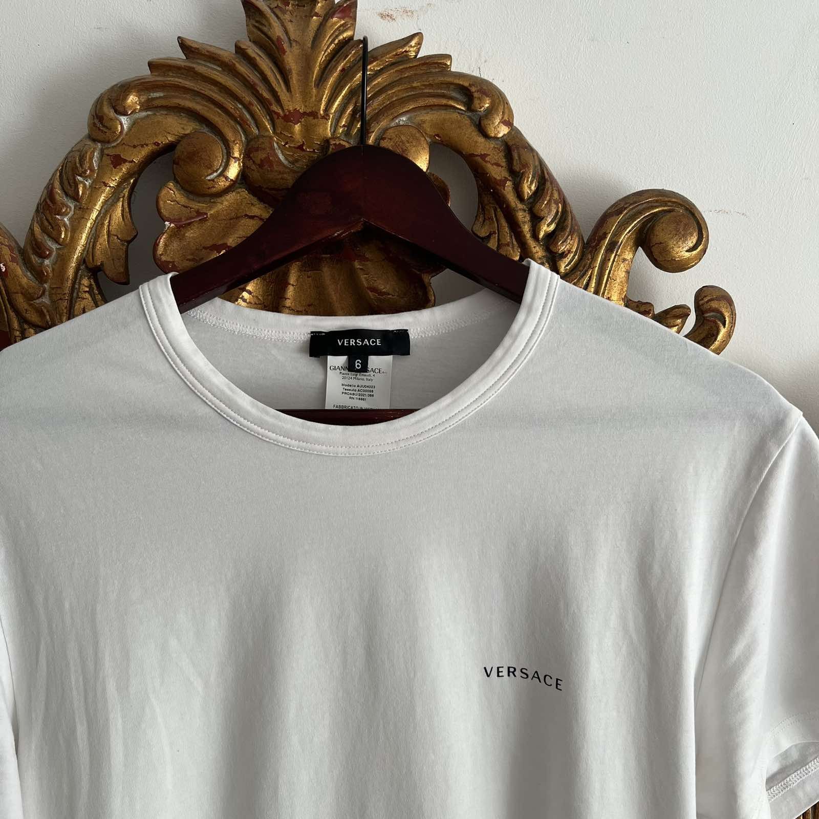 Versace Versace Classic Logo Tee Sz 6 Size US M / EU 48-50 / 2 - 3 Thumbnail