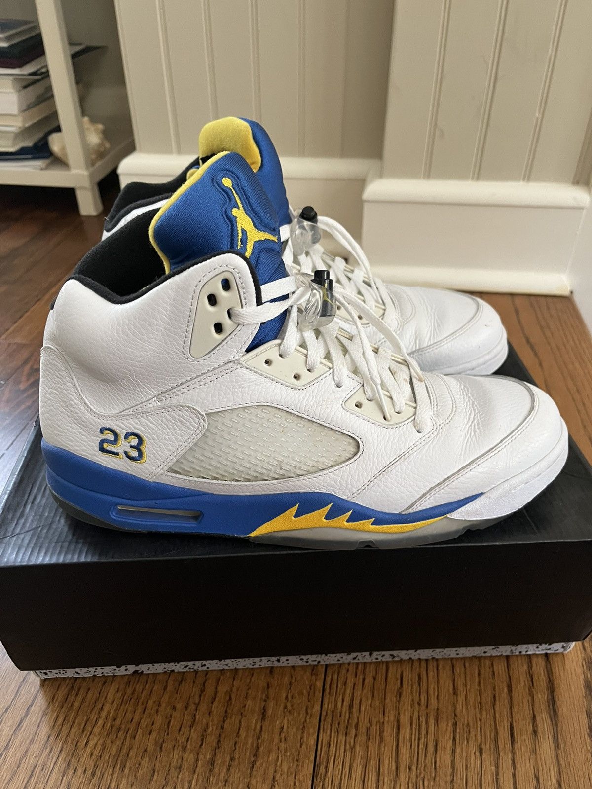 Jordan 5 Laney