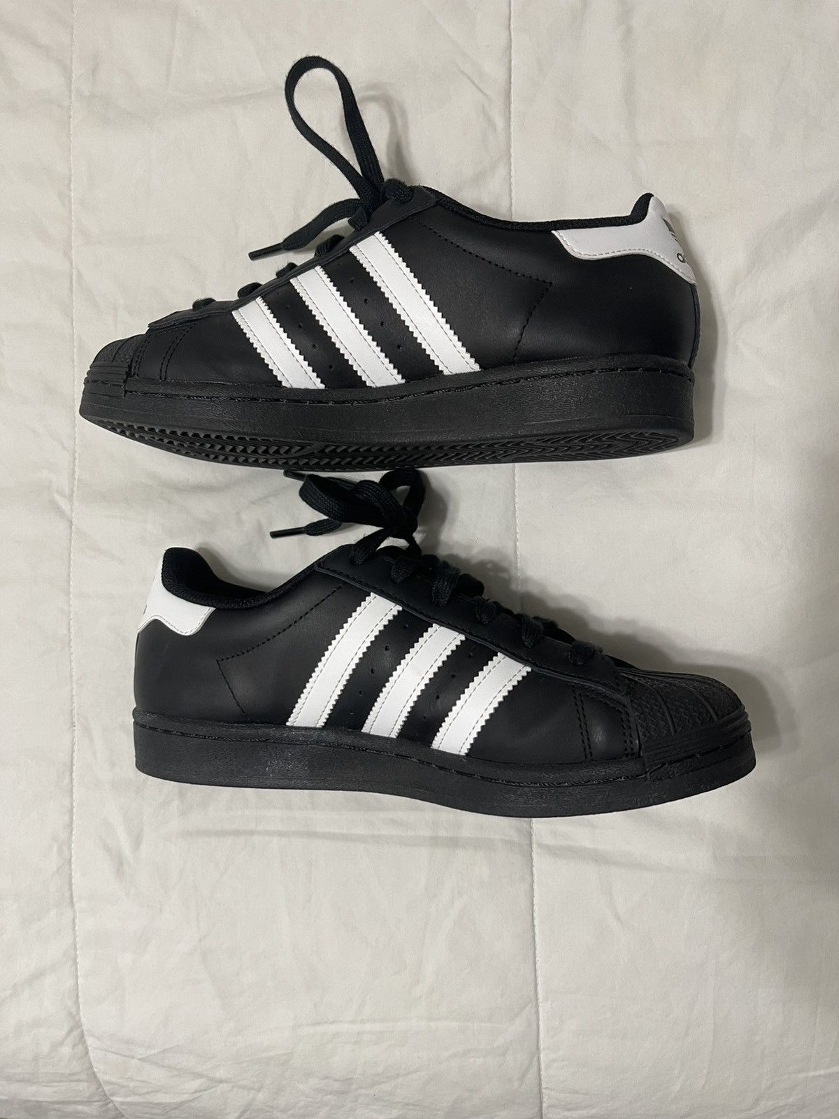 Adidas Adidas Superstars Size US 6.5 / IT 36.5 - 2 Thumbnail
