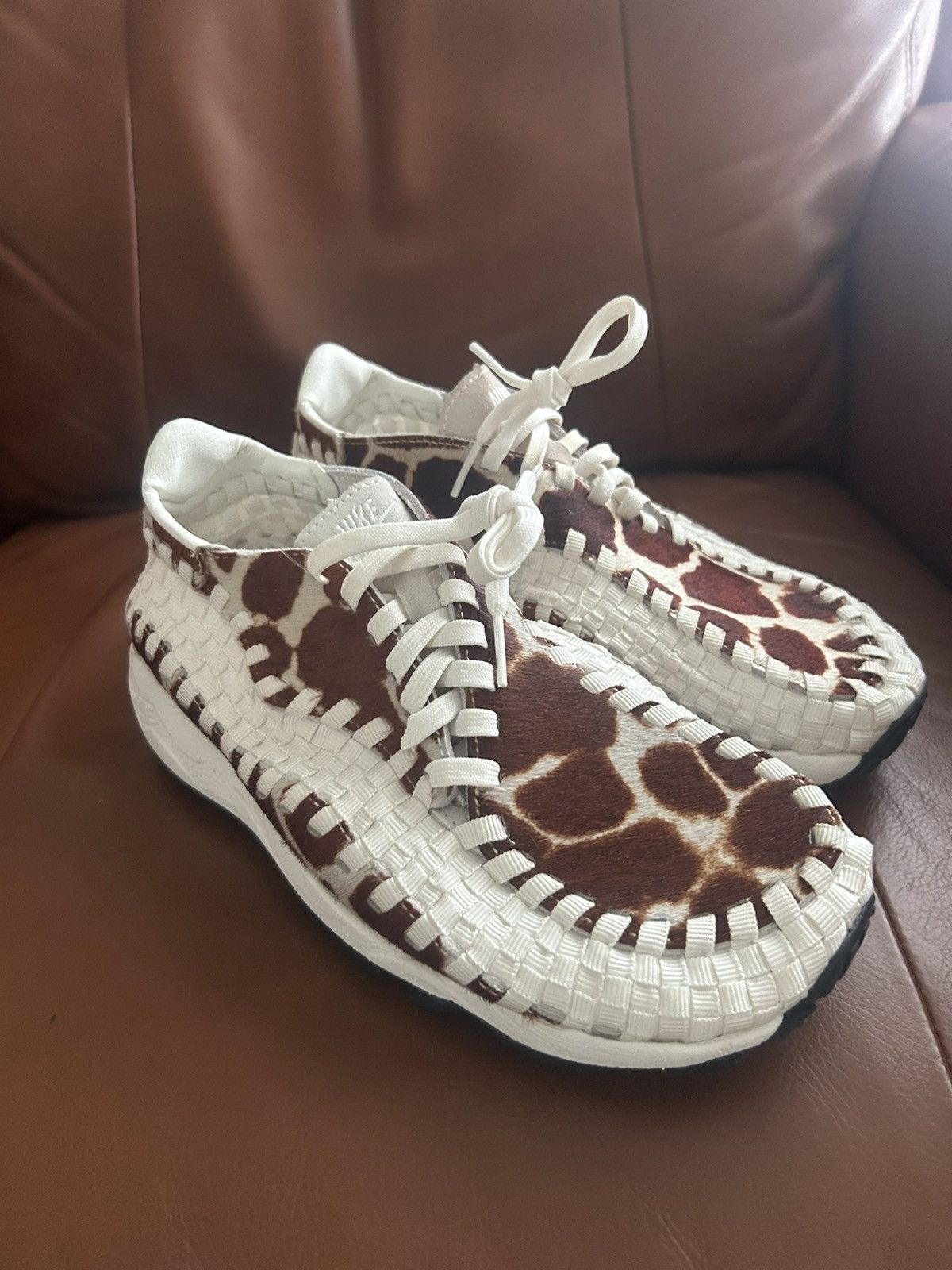 Nike Nike Air Footscape Woven Cow Print Size US 7.5 / EU 40-41 - 1 Thumbnail