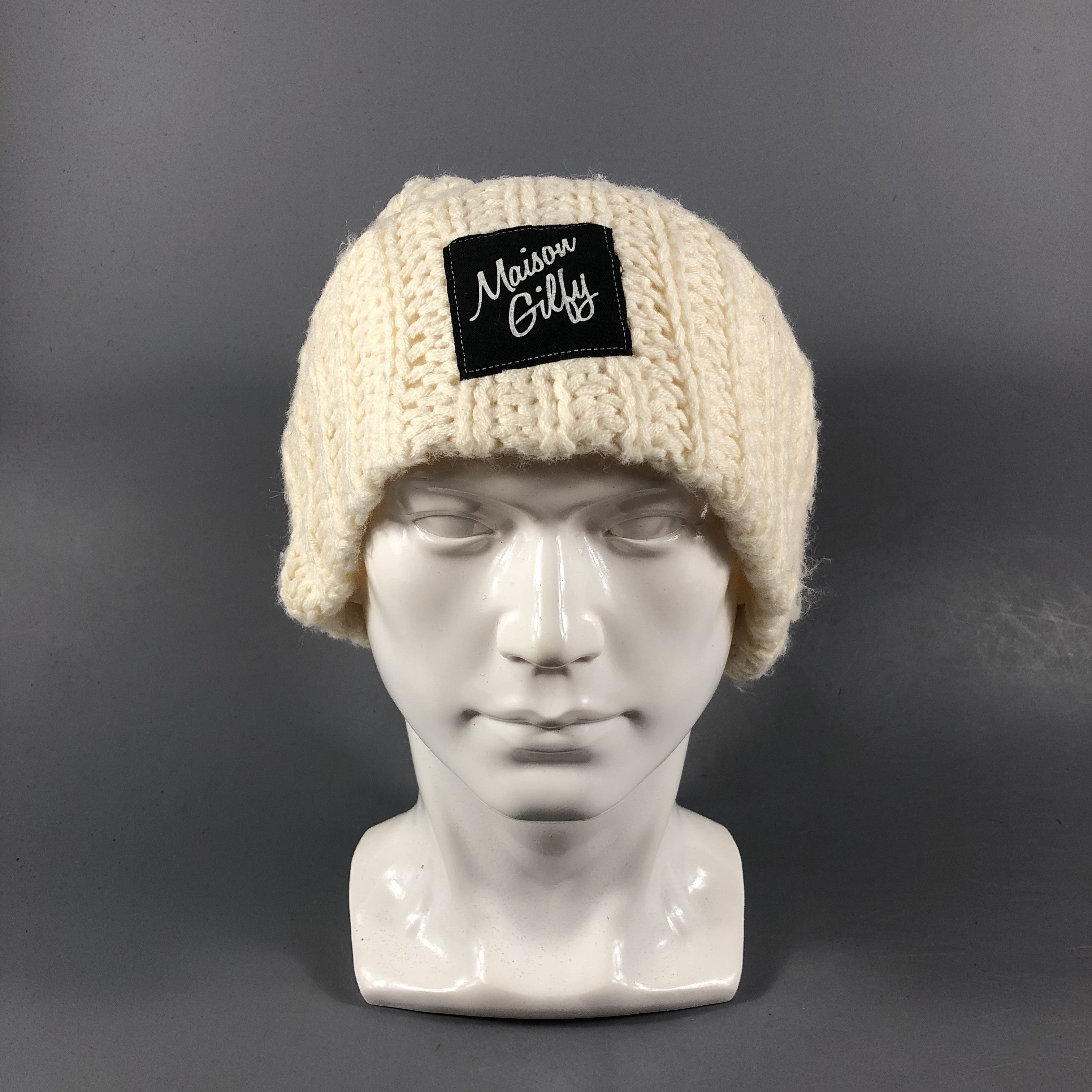 Vintage Maison Girly Knit Bobble Beanie Snowcap Snow Hat B1043 Size ONE SIZE - 1 Thumbnail