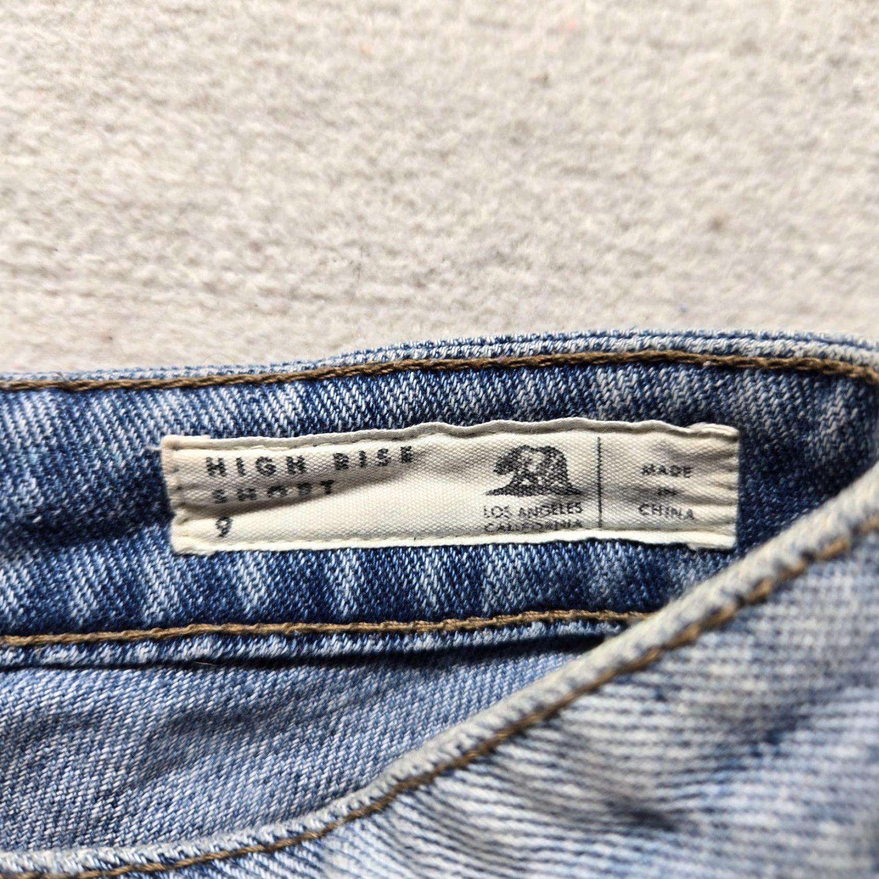 Vintage Bullhead Shorts Light Blue Distressed High Rise Cut Off Festival Women's Size 9 Size 30" / US 8 / IT 44 - 3 Thumbnail