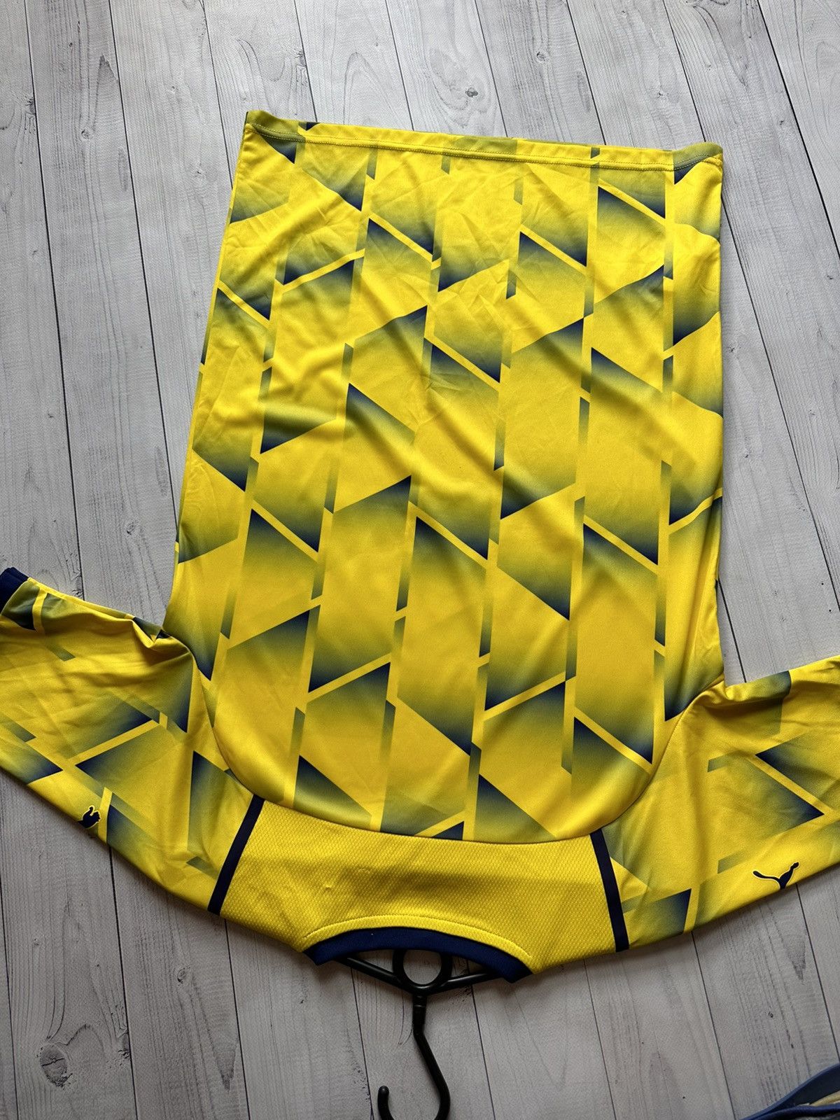 Puma Puma West Bromwich soccer jersey yellow size S rare Size US S / EU 44-46 / 1 - 6 Thumbnail