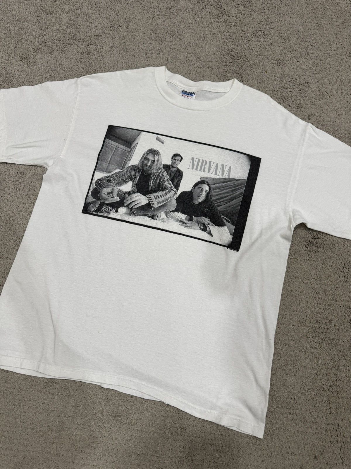 Band Tees Final Drop‼️ Vintage Nirvana Photo Tee Size US XL / EU 56 / 4 - 4 Thumbnail