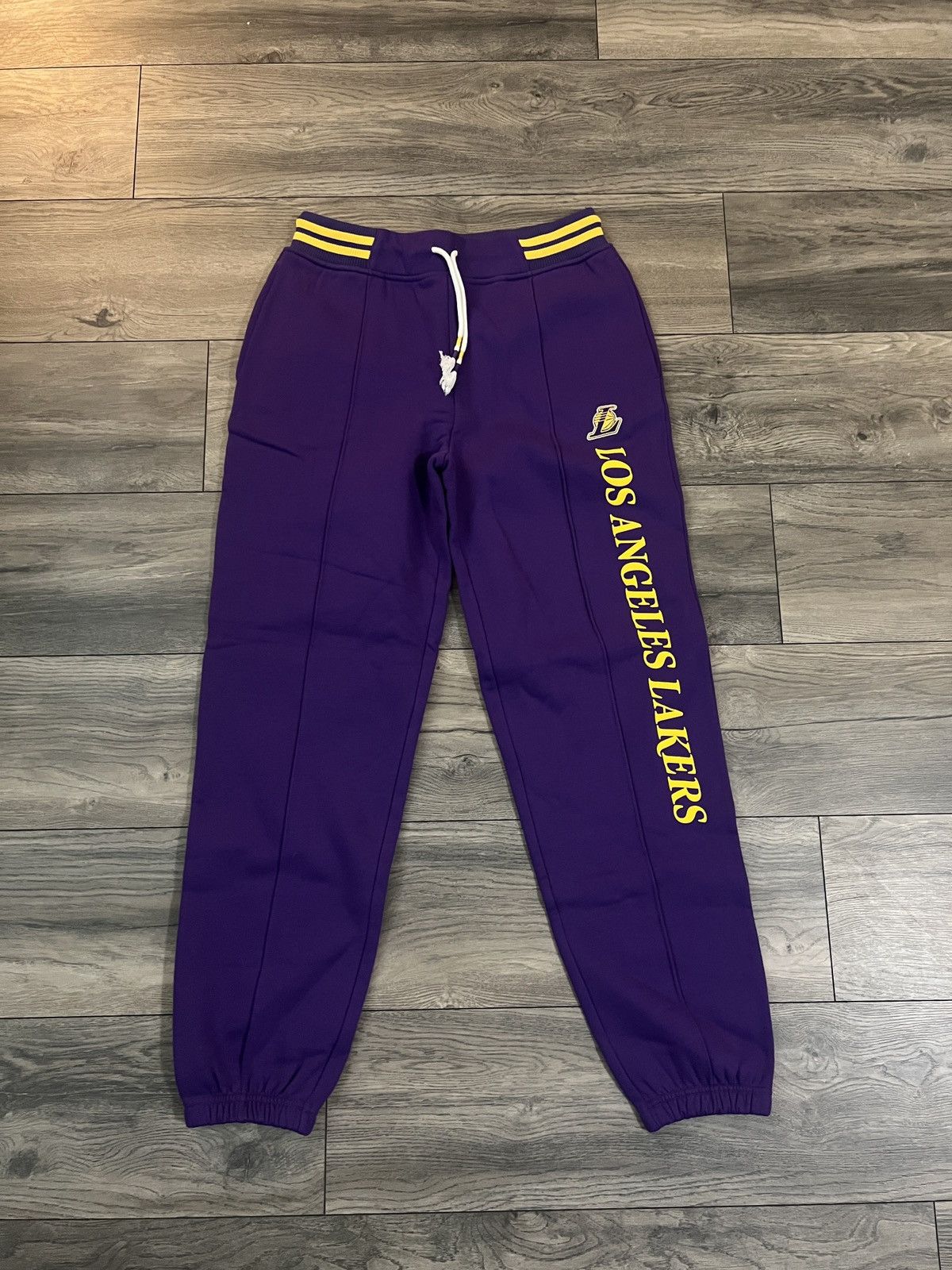 NBA × New Era Los Angeles Lakers New Era Sweatpants Medium Size US 29 - 1 Thumbnail