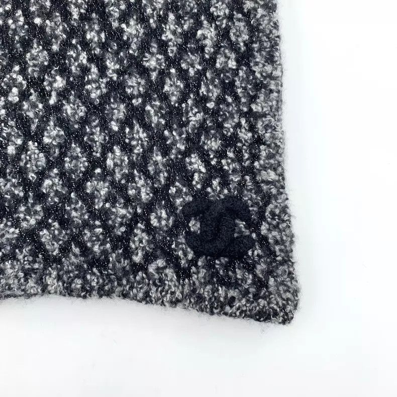 Chanel Chanel Gray diamond double C embroidered cashmere knitted Size ONE SIZE - 4 Thumbnail