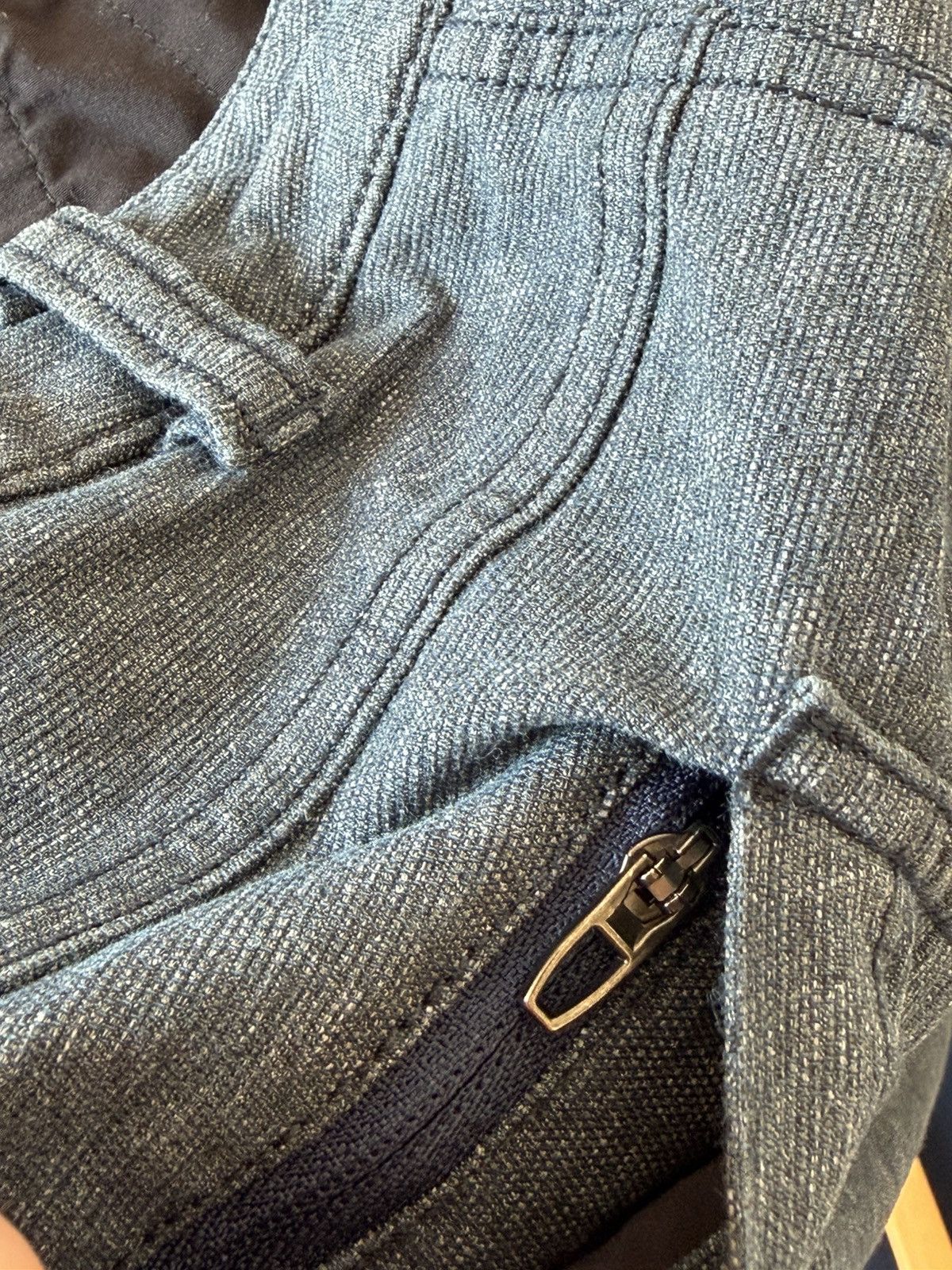 Lululemon Lululemon ABC Style Stretch Pants Gray Heather Size 33 Size US 33 - 7 Thumbnail