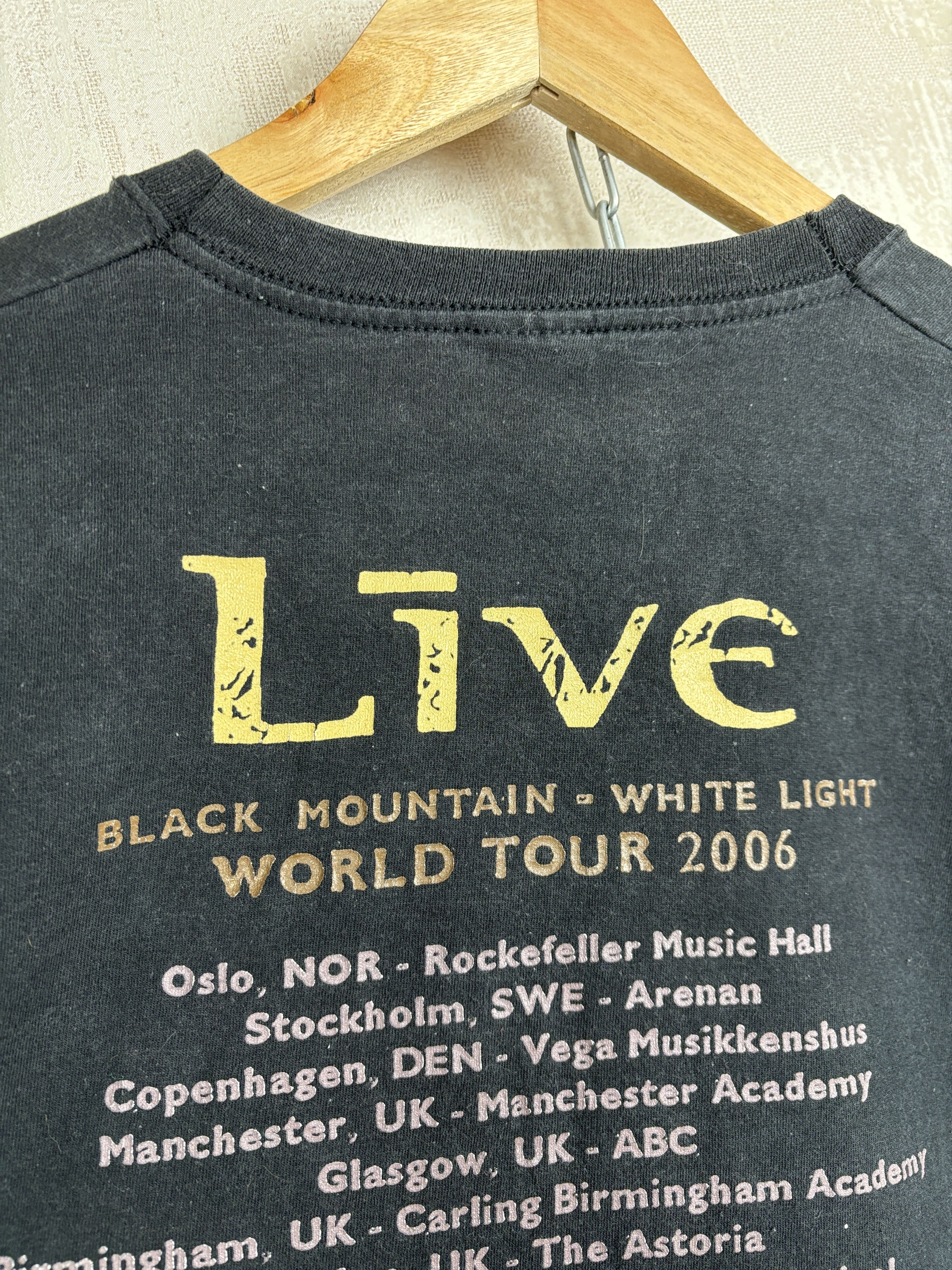 Band Tees × Vintage Live Band Black Mountain White Light 2006 World Tour Vintage Size US XL / EU 56 / 4 - 14 Thumbnail