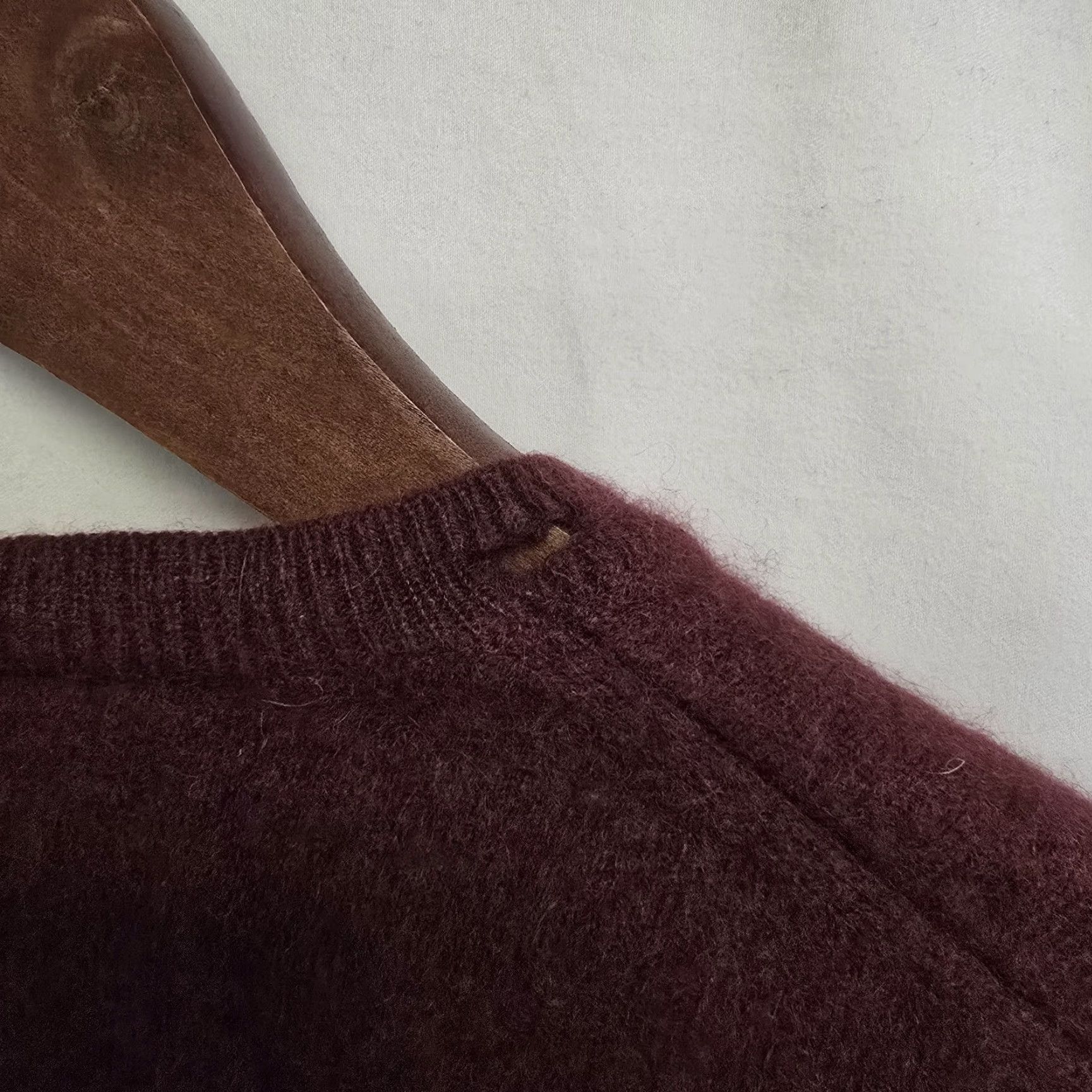 Everlane Everlane Cashmere Crew Neck Sweater Pullover S Women Burgundy Moon Star Accents Knit Long Sleeve Fall Size S / US 4 / IT 40 - 4 Thumbnail