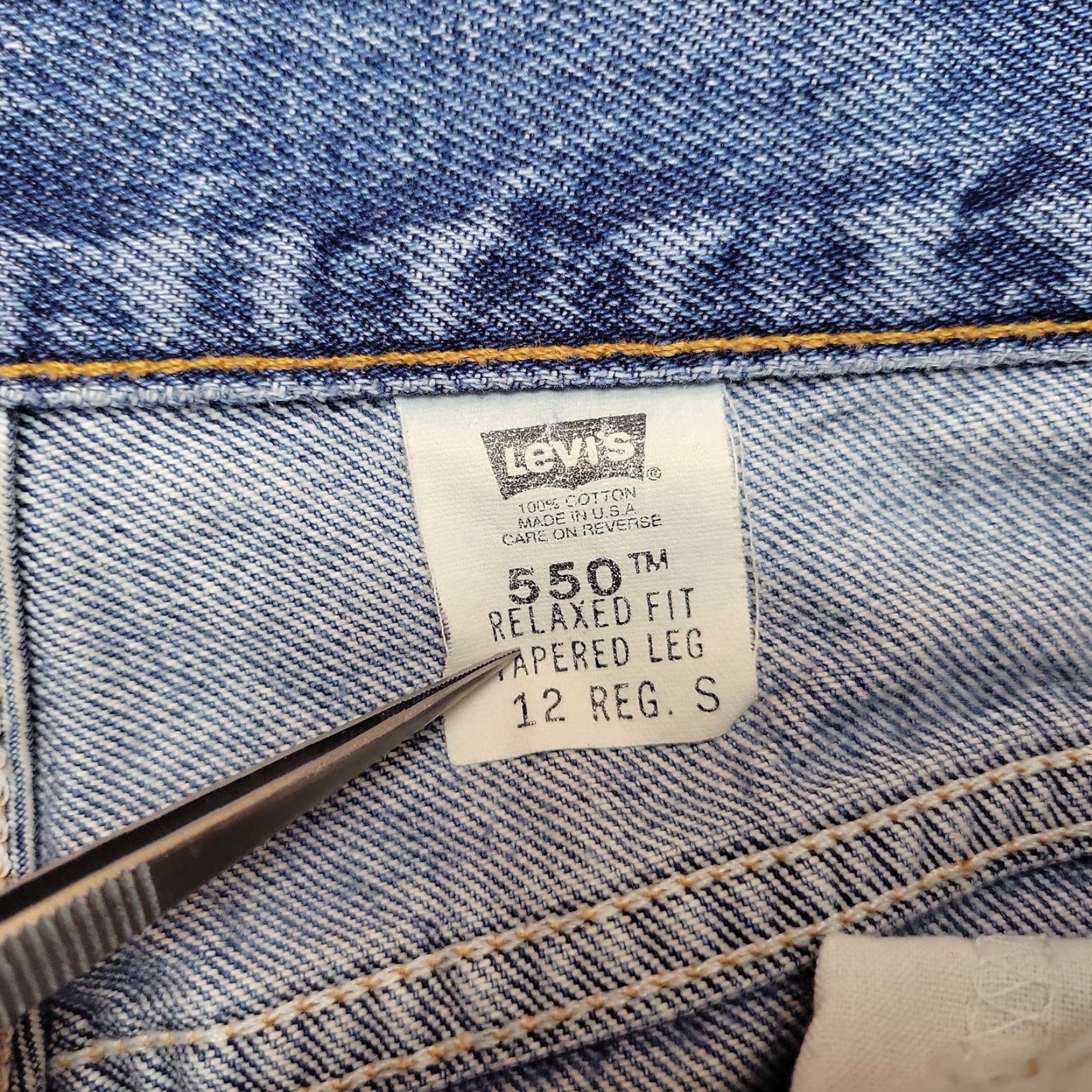 Levi's VINTAGE Levi's Jeans Womens 12 Blue Denim 550 Relaxed Fit Tapered Leg 90s Faded Size 34" / US 12 / IT 48 - 5 Thumbnail