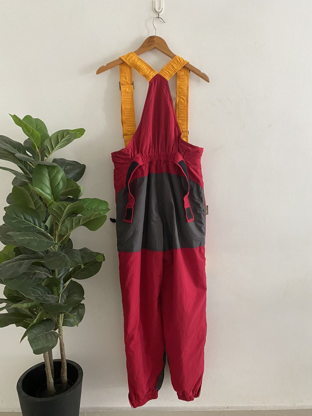VTG ELLESSE ski wear pant nice designer