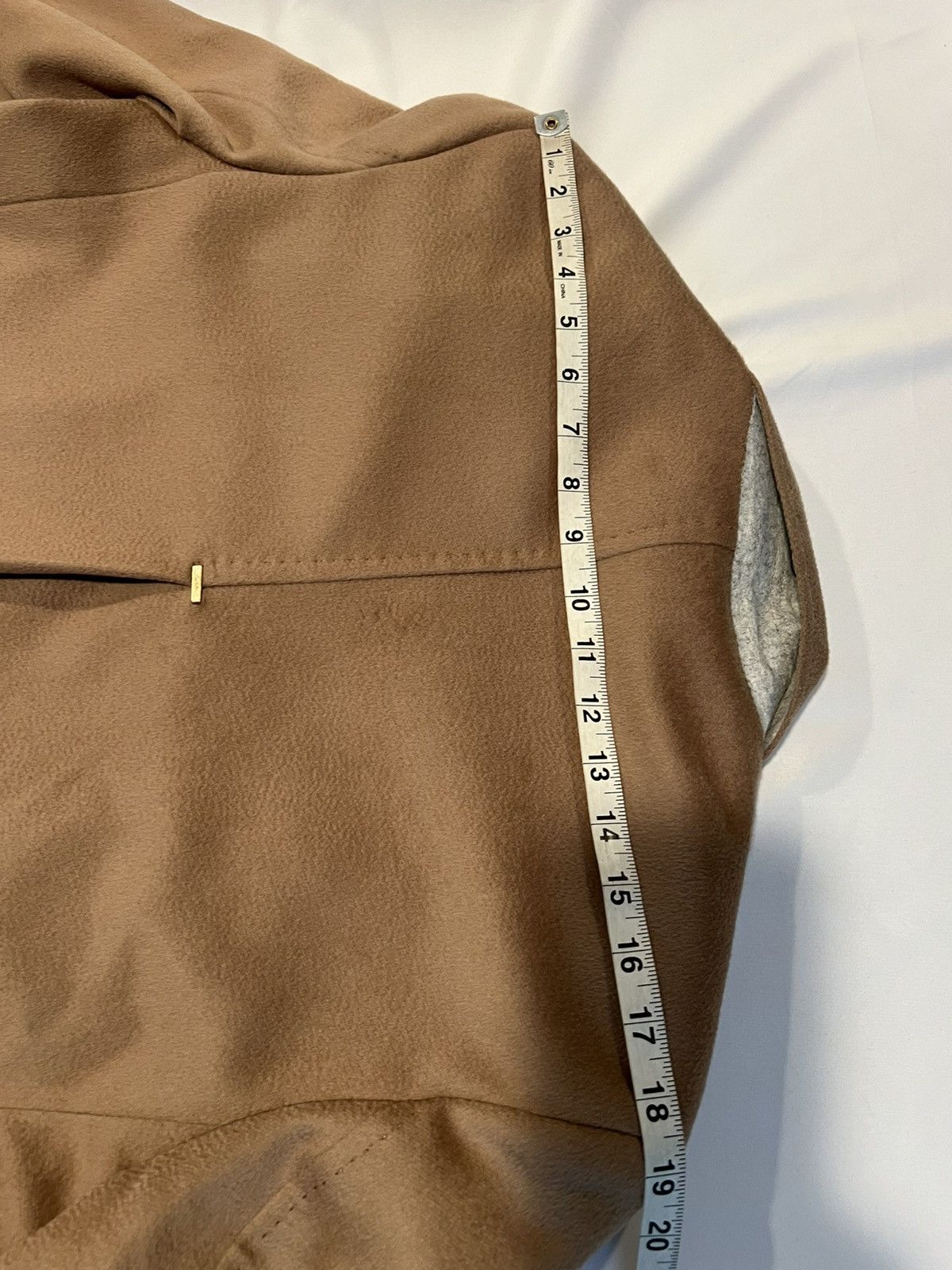 Louis Vuitton Louis Vuitton men’s camel overcoat. 48/M. $5100 Size US M / EU 48-50 / 2 - 9 Thumbnail