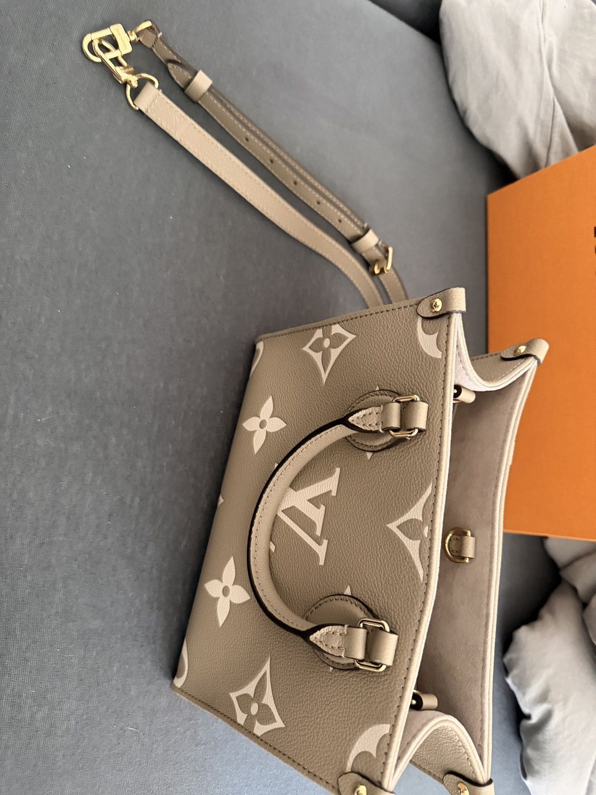 Louis Vuitton Louis Vuitton Bag Size ONE SIZE - 9 Thumbnail