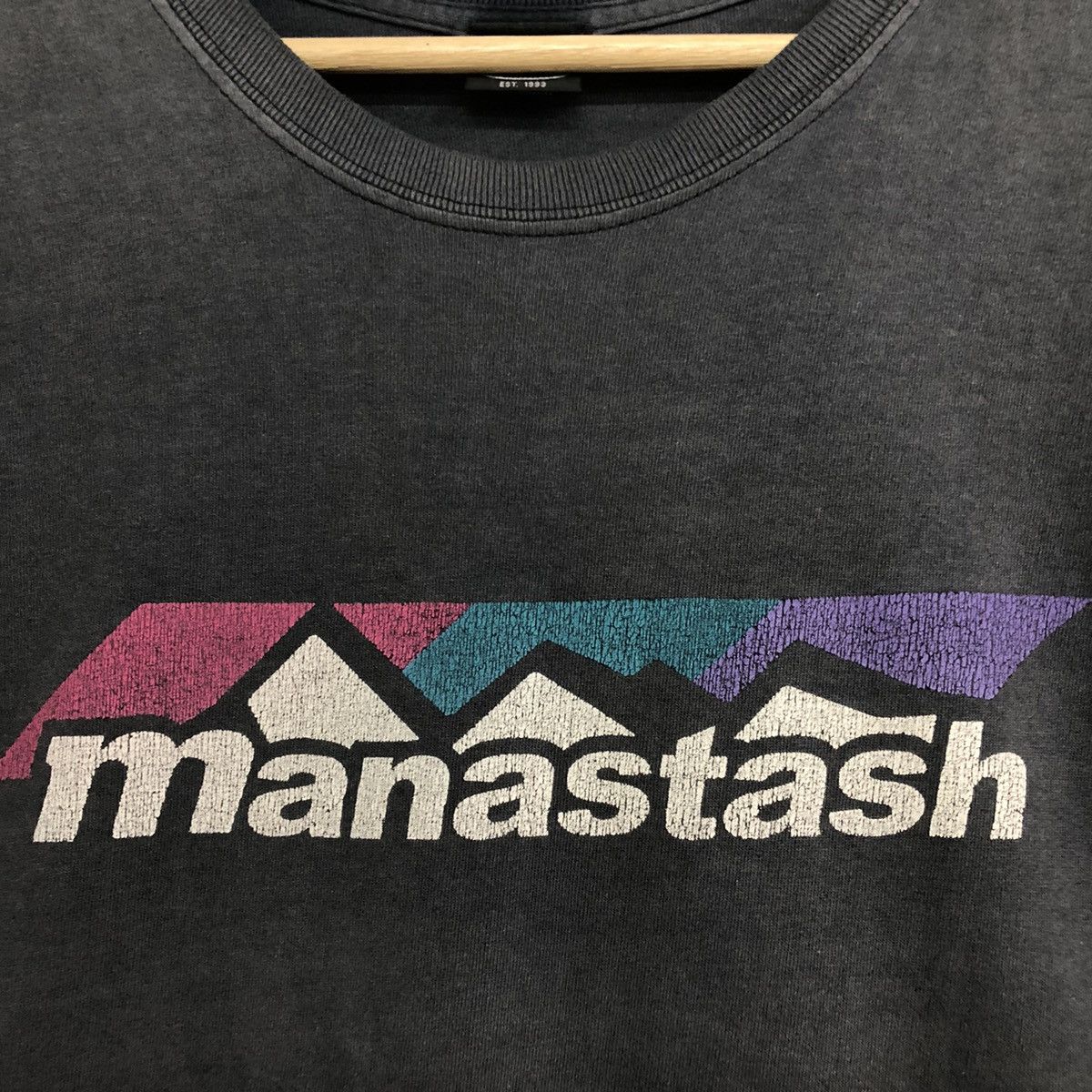Manastash × Vintage Vintage Manastash Sunfaded Spellout Tshirt Size US L / EU 52-54 / 3 - 5 Thumbnail