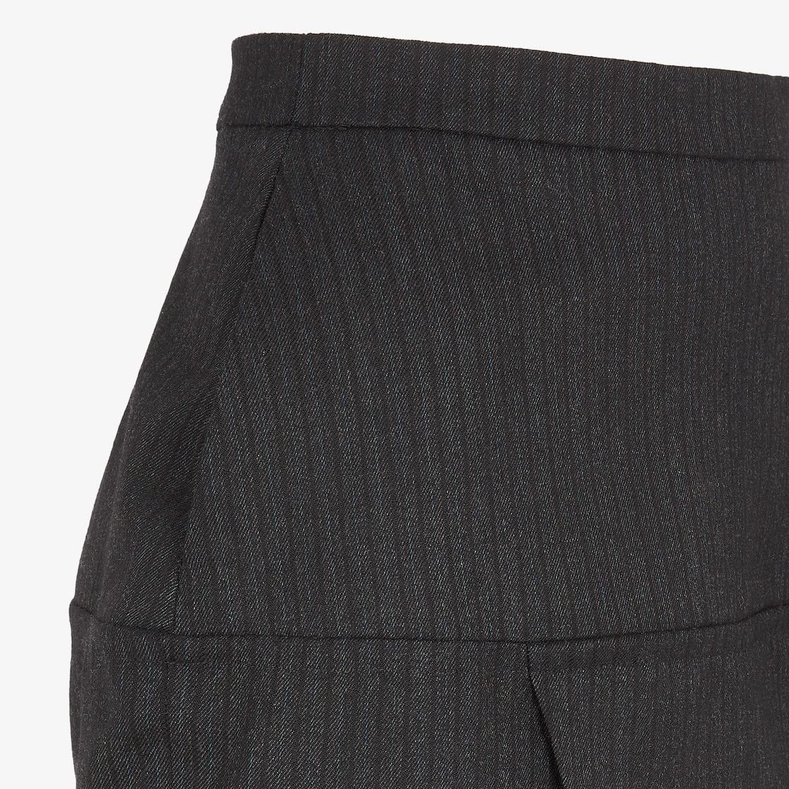 Fendi o1s1wg110226 Midi Skirt in Black Size 27" / US 4 / IT 40 - 3 Thumbnail