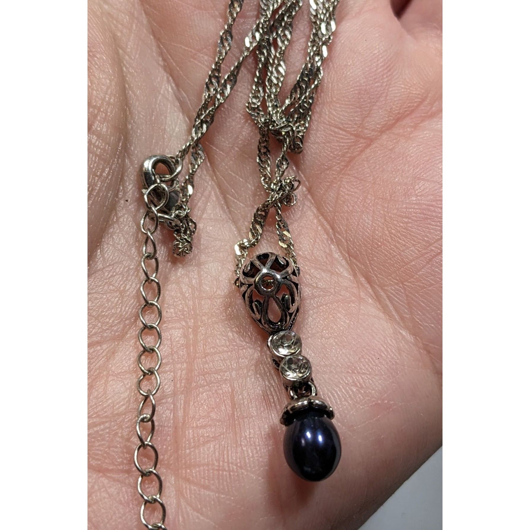 Other Elegant Whimsical Silver Tone Pendant Necklace With Dark Blu Size ONE SIZE - 5 Thumbnail