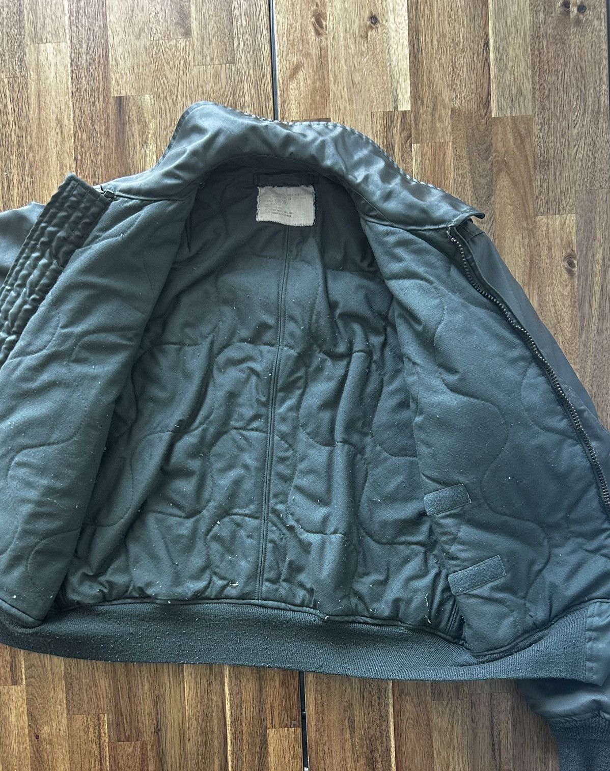Vintage Distressed Military Bomber Jacket Olive Green Size US S / EU 44-46 / 1 - 8 Thumbnail