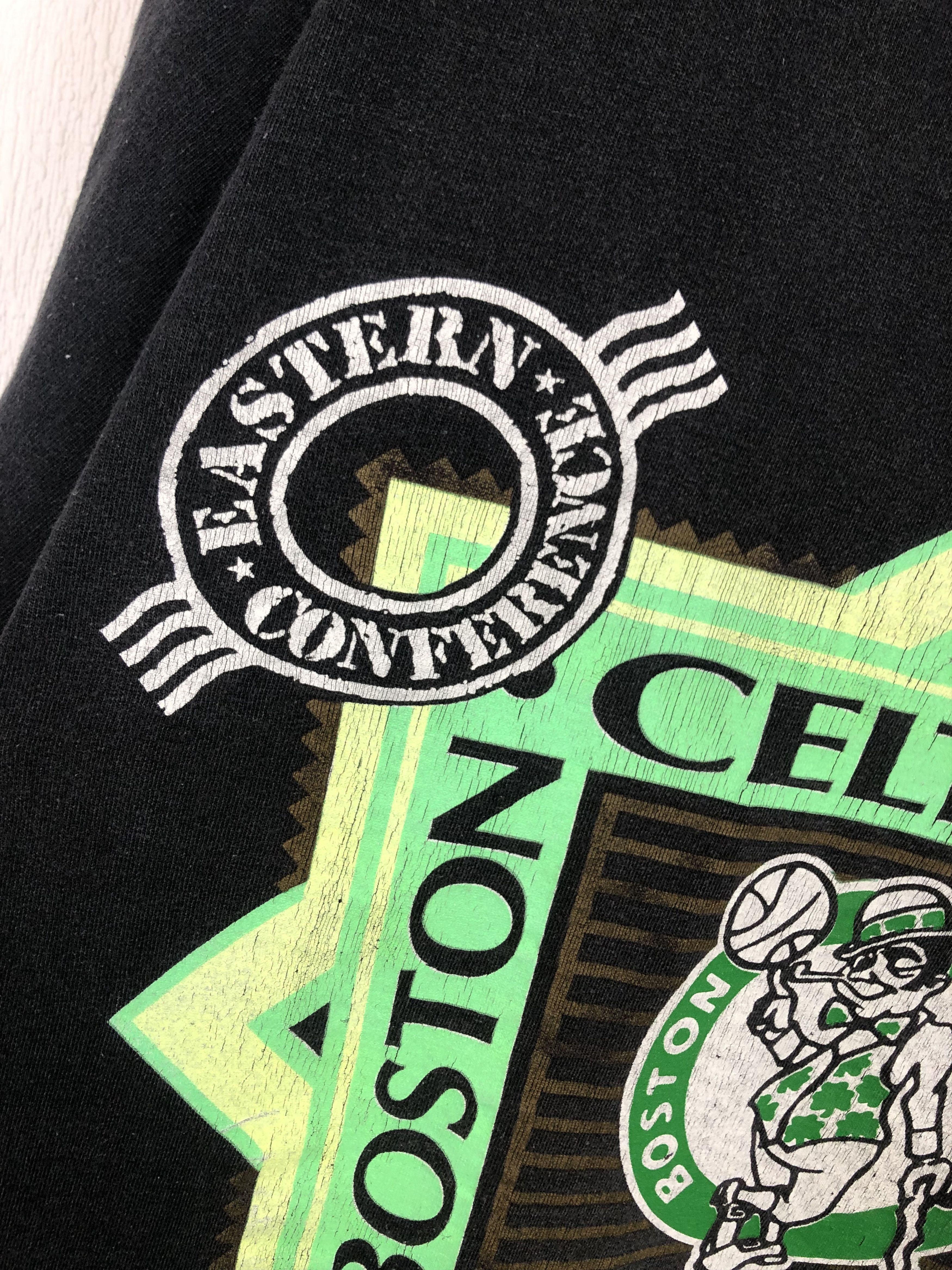 NBA Vintage 90's Boston Celtics NBA Shirt Over Print Jersey Bird Size US L / EU 52-54 / 3 - 6 Thumbnail