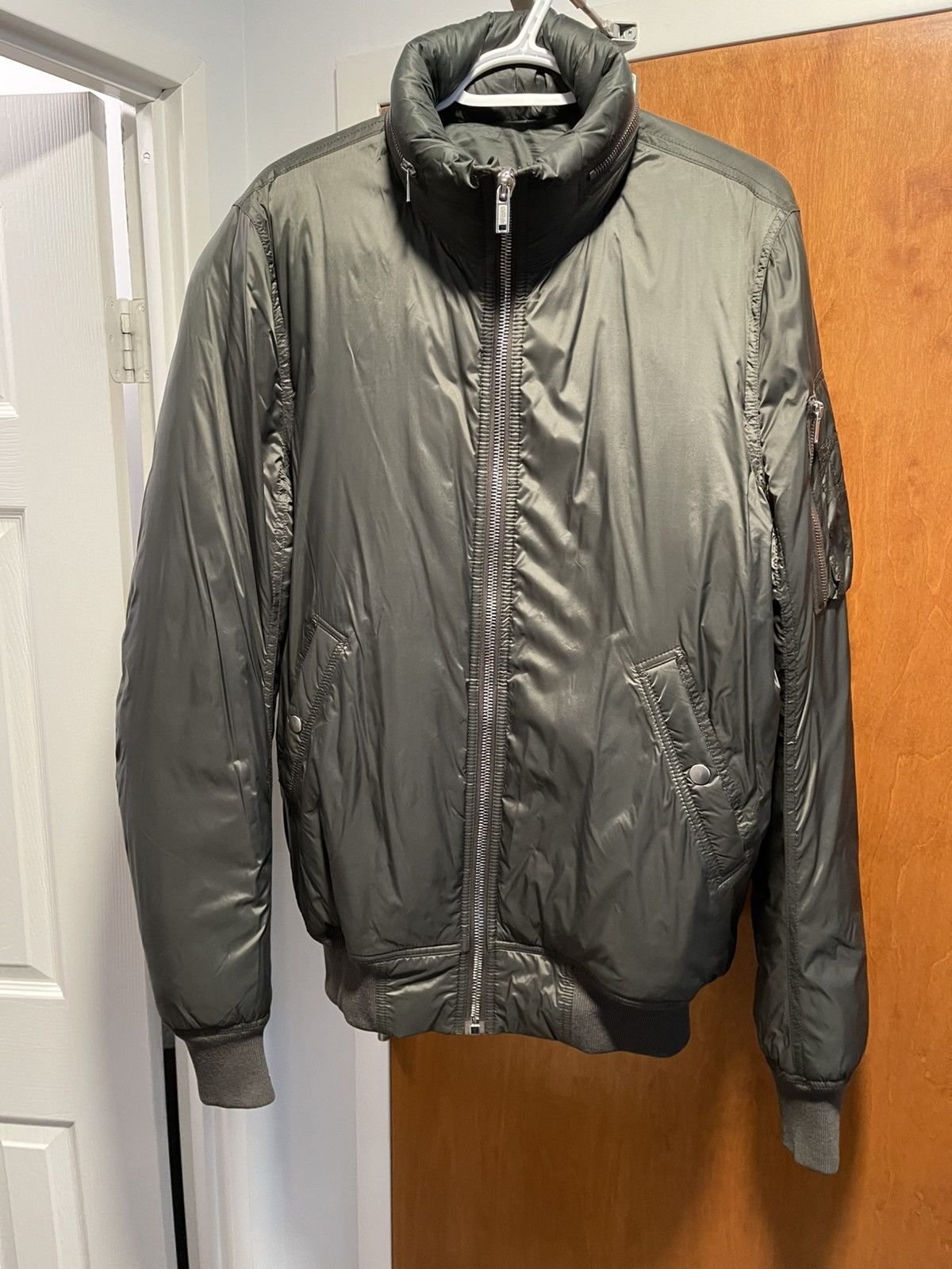 Rick Owens Rick Owens FW15 Sisyphus Olive Nylon Down Bomber Size US M / EU 48-50 / 2 - 1 Thumbnail