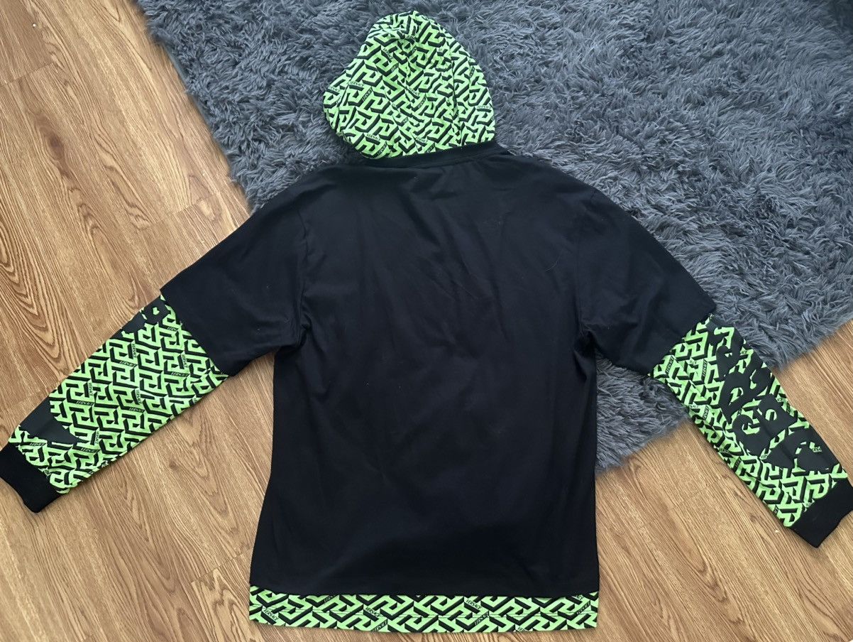 Versace Versace longsleeve hooded T Size US S / EU 44-46 / 1 - 5 Thumbnail