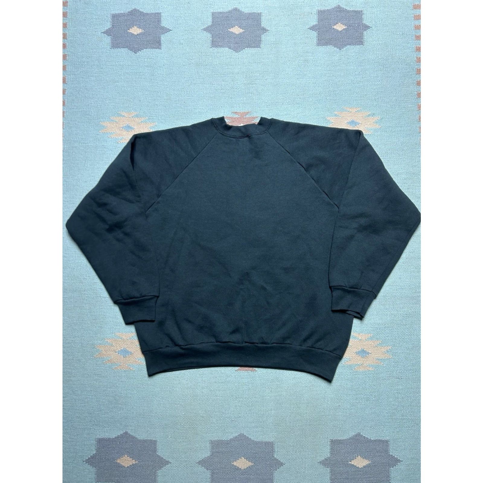 Fruit Of The Loom VINTAGE 90s Fruit of the Loom Sweatshirt Geometric Crewneck Large Black Mens Size US L / EU 52-54 / 3 - 5 Thumbnail