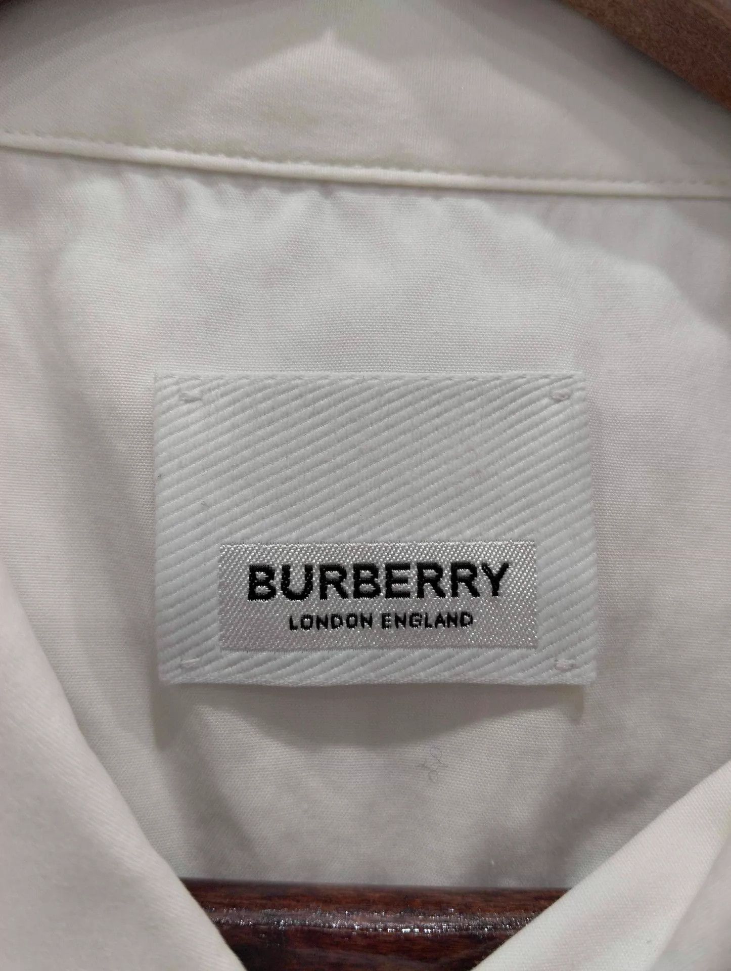 Burberry Burberry TB Embroidered White Longsleeve Shirt XL Size US XL / EU 56 / 4 - 4 Thumbnail