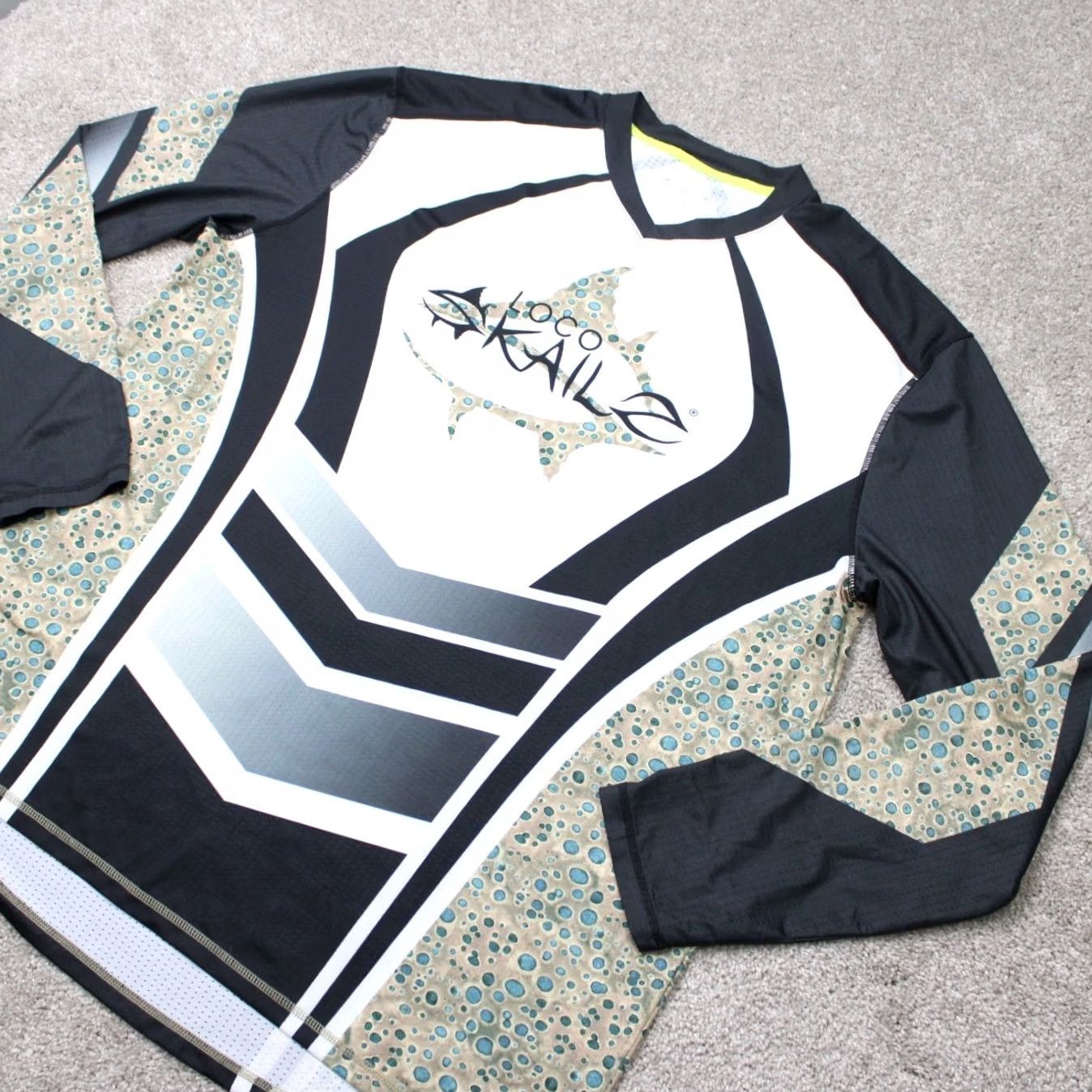 Vintage Loco Skailz Shirt Mens 2XL XXL Black/White/Beige Vented Long Sleeve Fishing Shirt Men 2XL Black White Beige Vented Long Sleeve Graphic Print Size US XXL / EU 58 / 5 - 2 Thumbnail