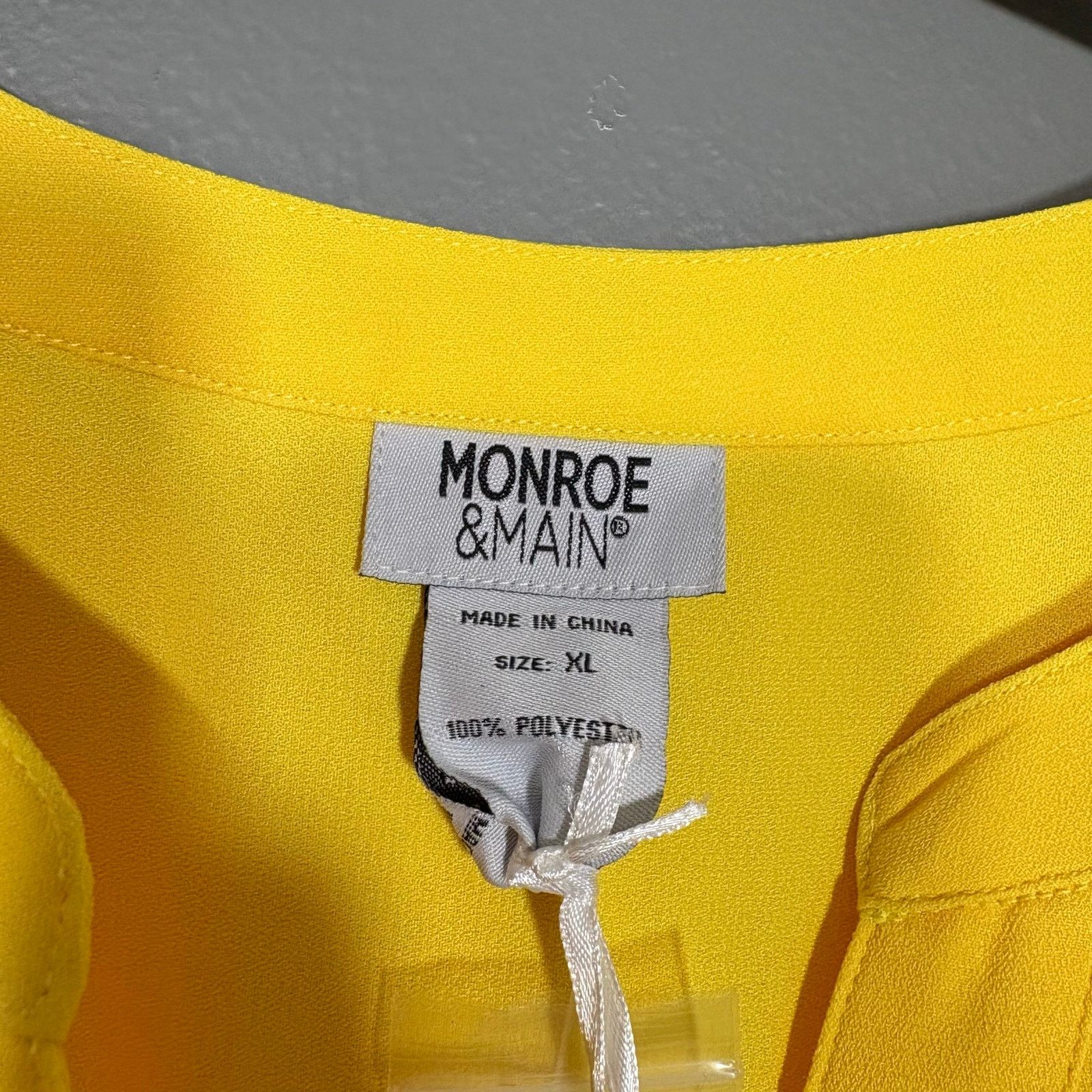 Other Monroe & Main NWT Bright Yellow Minimalist Oversized Top Size XL / US 12-14 / IT 48-50 - 5 Thumbnail