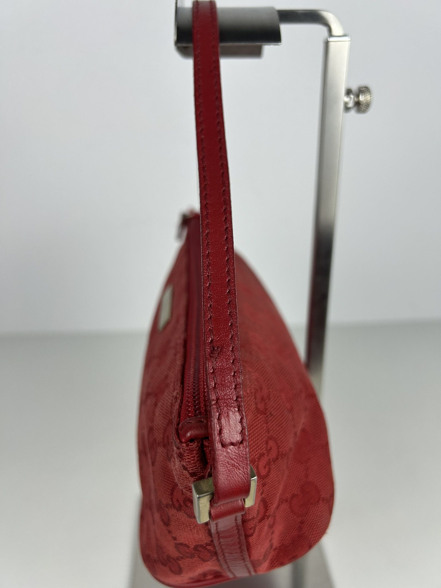 Gucci Vintage y2k gucci monogram canvas boat bag pochette Size ONE SIZE - 9 Thumbnail