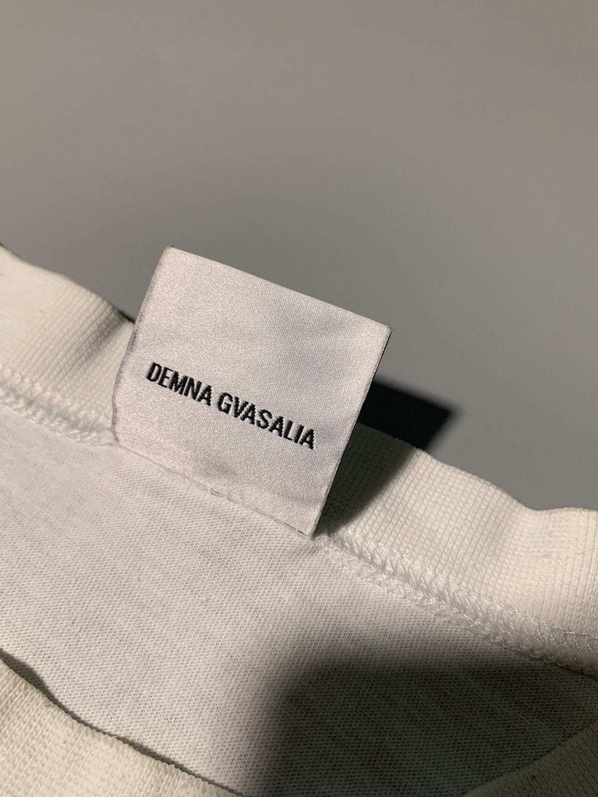 Vetements VETEMENTS STAFF TEE WHITE Size US S / EU 44-46 / 1 - 8 Thumbnail