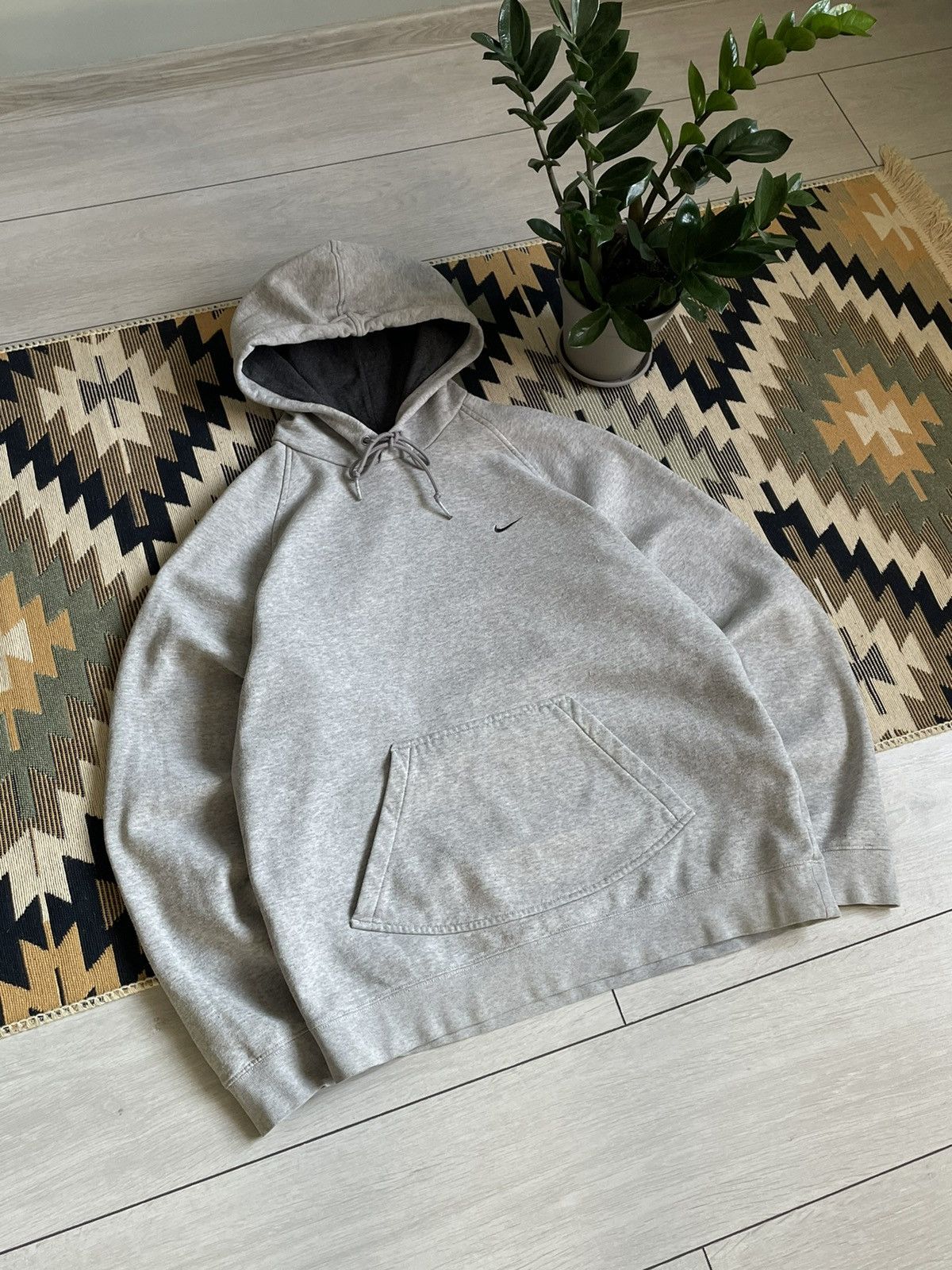 Vintage Vintage 90’s Nike Swoosh Oversized Hoodie Size US L / EU 52-54 / 3 - 3 Thumbnail