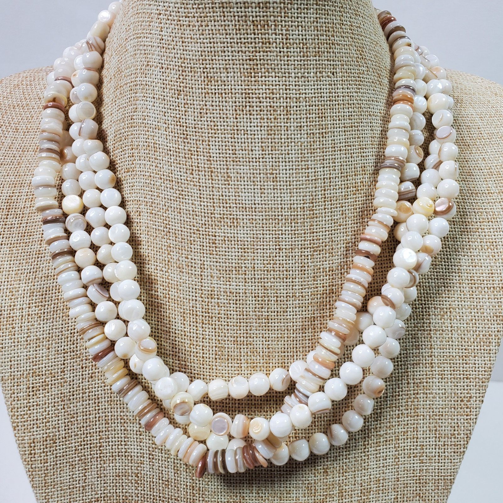 The Unbranded Brand South Sun Genuine Shell Multi Strand Necklace 18 Inch Size ONE SIZE - 1 Thumbnail
