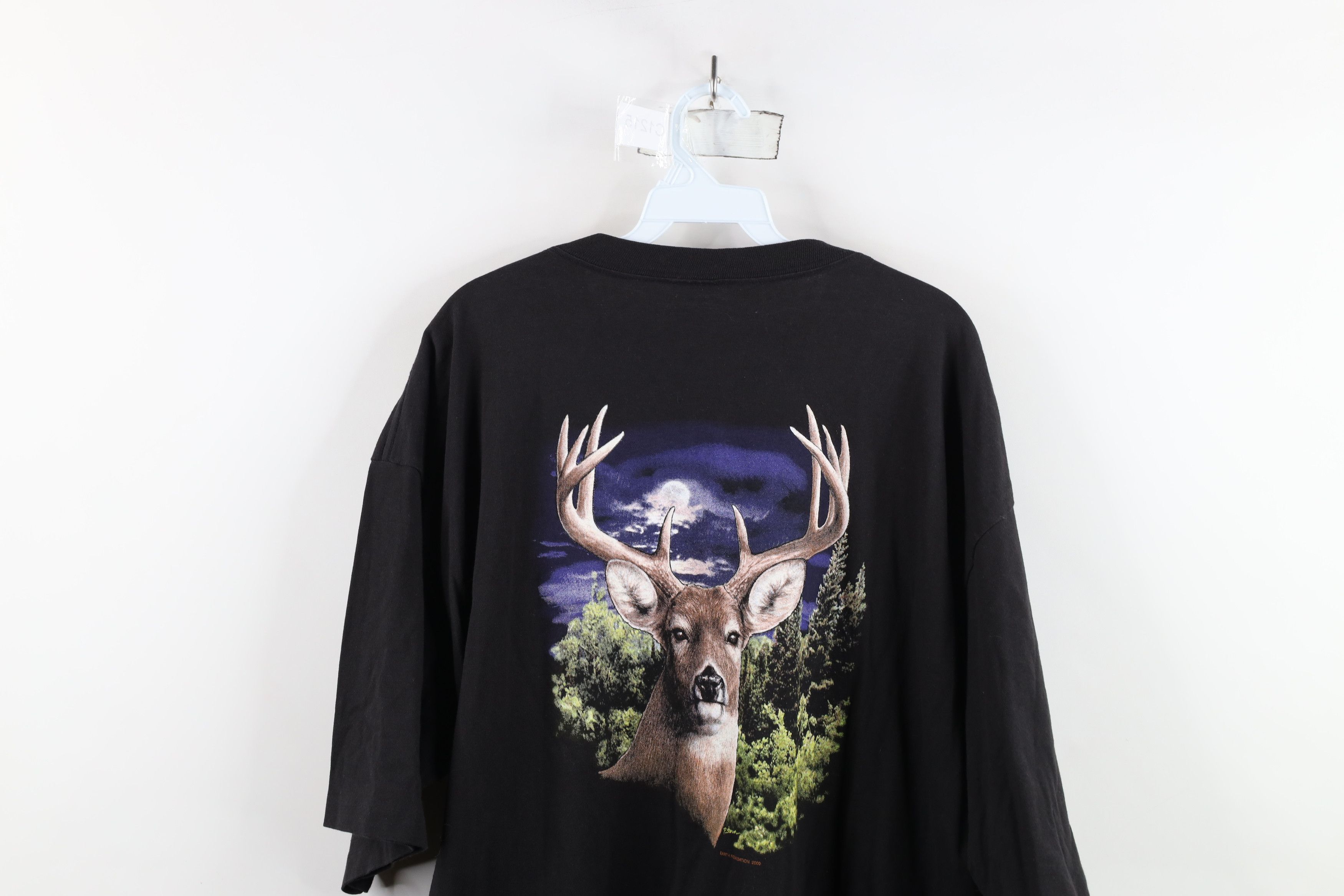 Vintage Vintage 90s Streetwear World Wildlife Deer Buck T-Shirt USA Size US XXL / EU 58 / 5 - 13 Thumbnail