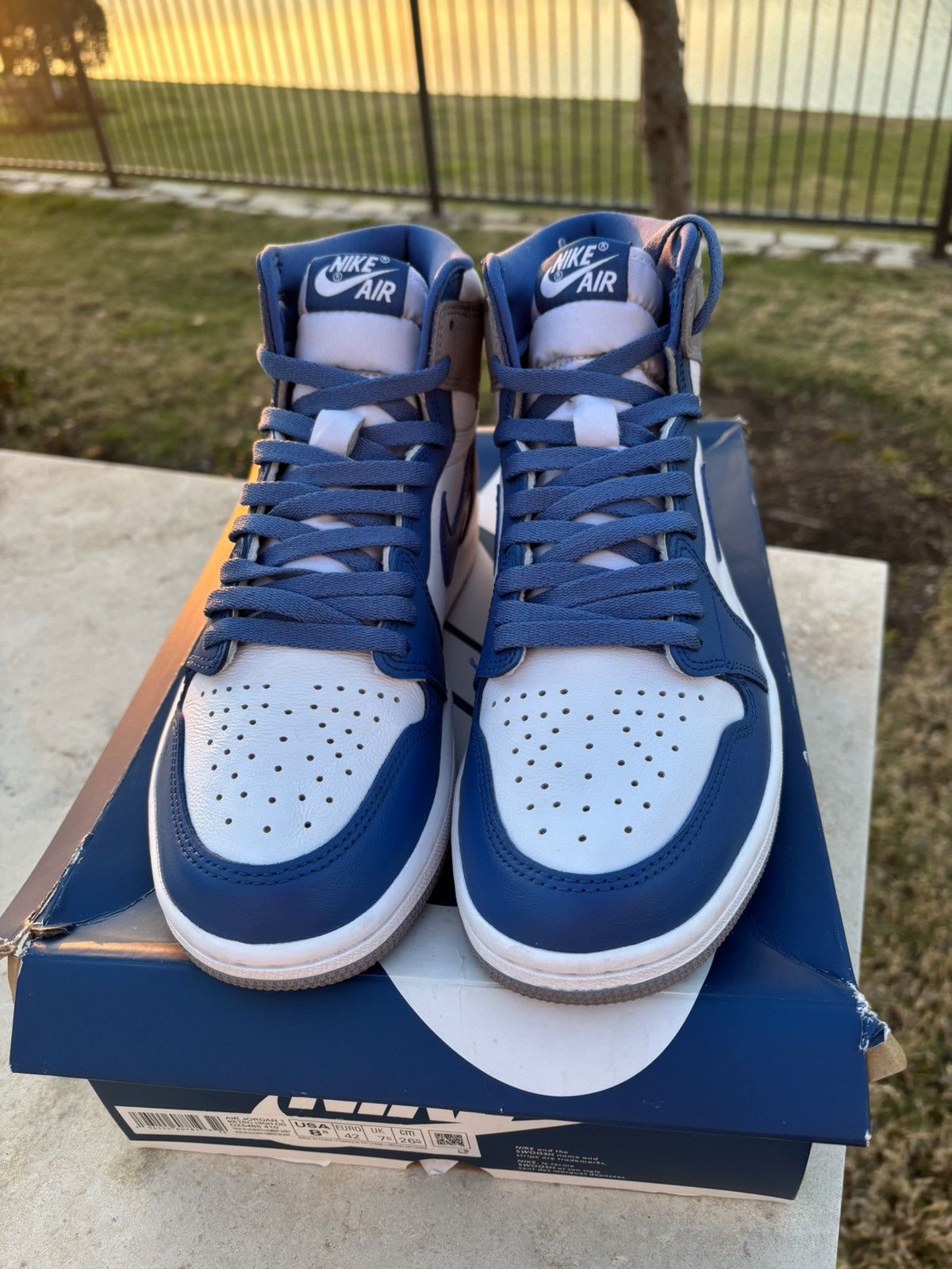 Jordan Brand Air Jordan 1 Retro High Og Size US 8.5 / EU 41-42 - 4 Thumbnail