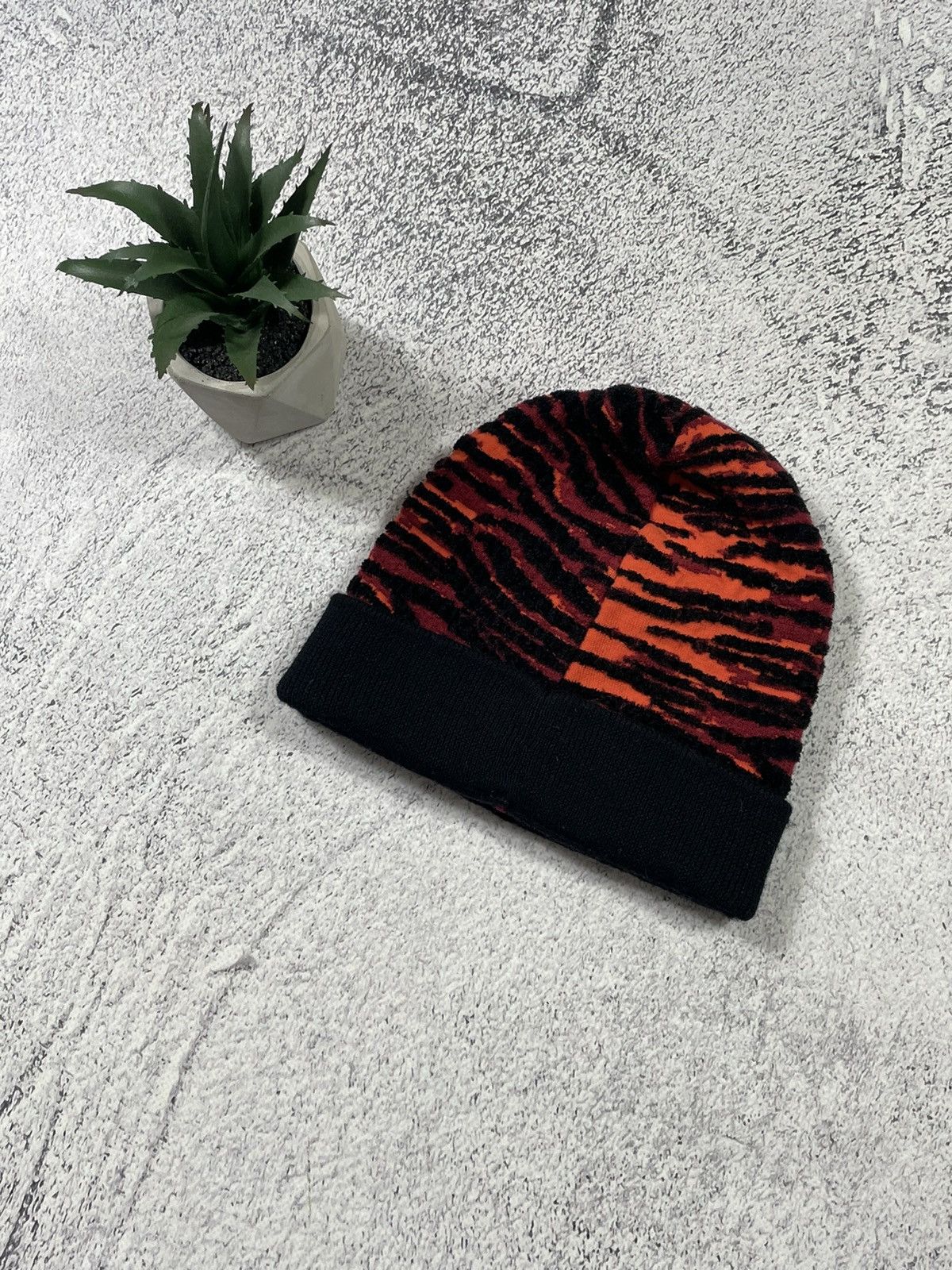 Japanese Brand × Kenzo Vintage Kenzo X H&M Y2K Dragon Beanie Hat Size ONE SIZE - 2 Thumbnail