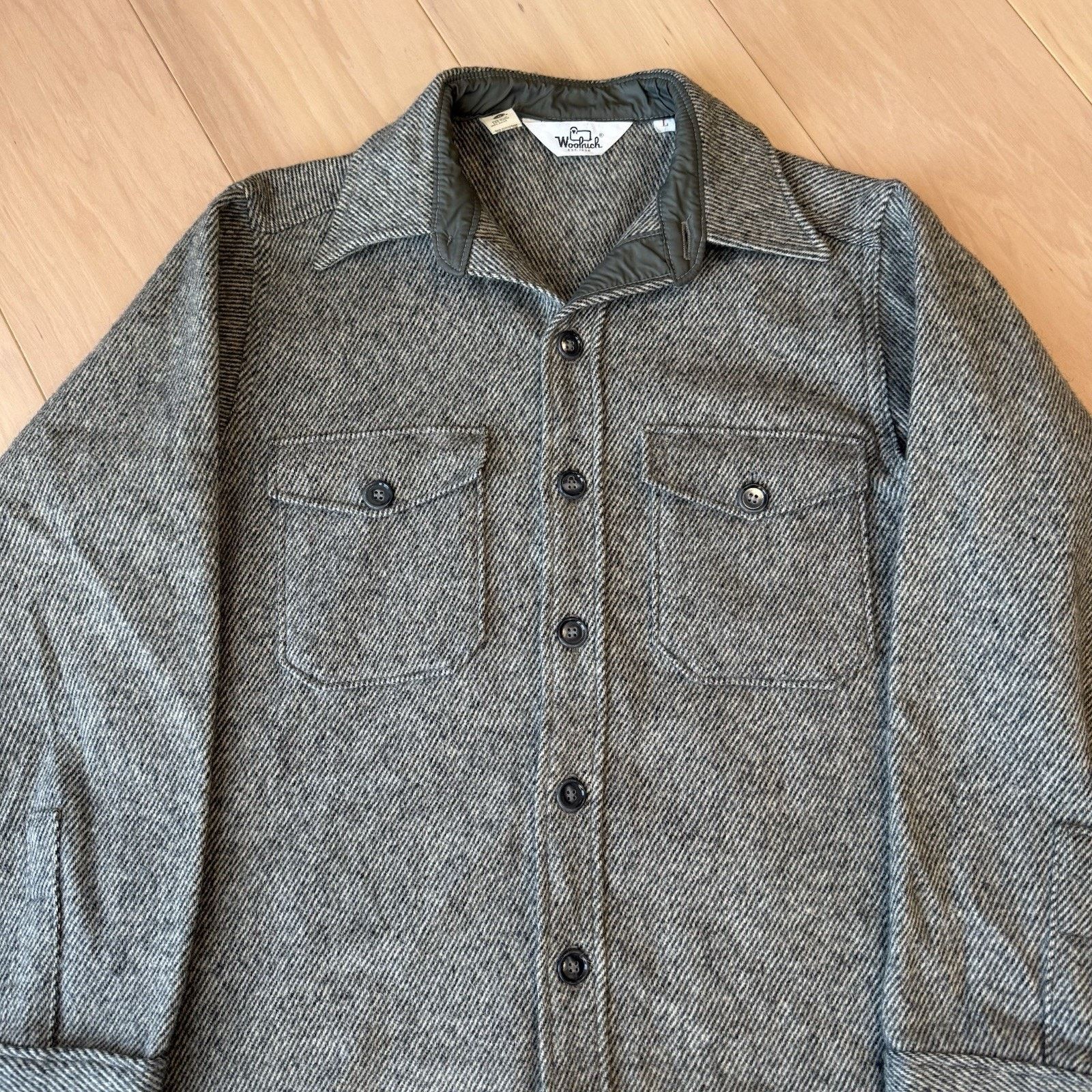 Woolrich Woolen Mills Vintage Woolrich Heavy Wool Shirt Large Gray 70s Button Up Size US L / EU 52-54 / 3 - 4 Thumbnail