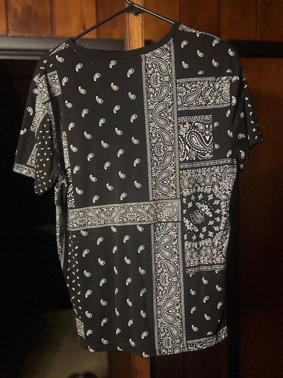Designer Brooklyn Paisley Print Black Tee Size US M / EU 48-50 / 2 - 1 Thumbnail