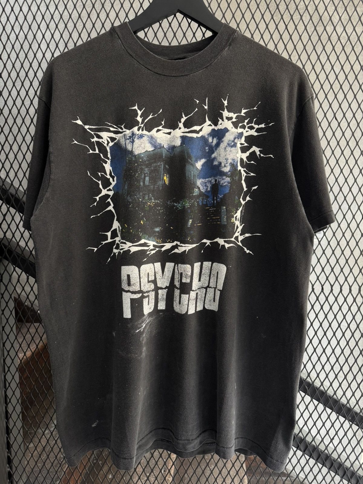 Universal Studios Vintage 1990s Psycho Horror Movie Promo Tee Size US XL / EU 56 / 4 - 1 Thumbnail