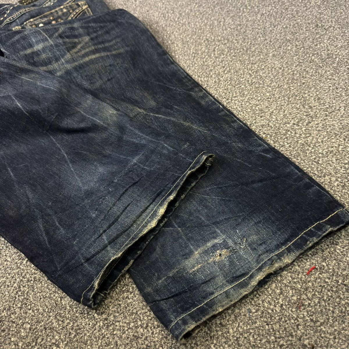 Le Grande Bleu (L.G.B.) 🔥🇯🇵 Studded Gem Bootcut RedPepper Gold Label Distressed Denim Size US 34 / EU 50 - 13 Thumbnail
