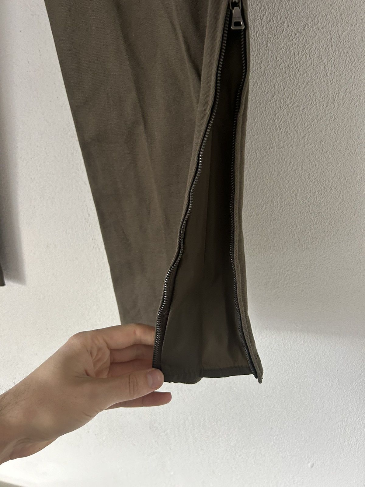 Prada Prada Technical Cotton Trousers with Zip Details Size US 32 / EU 48 - 20 Thumbnail