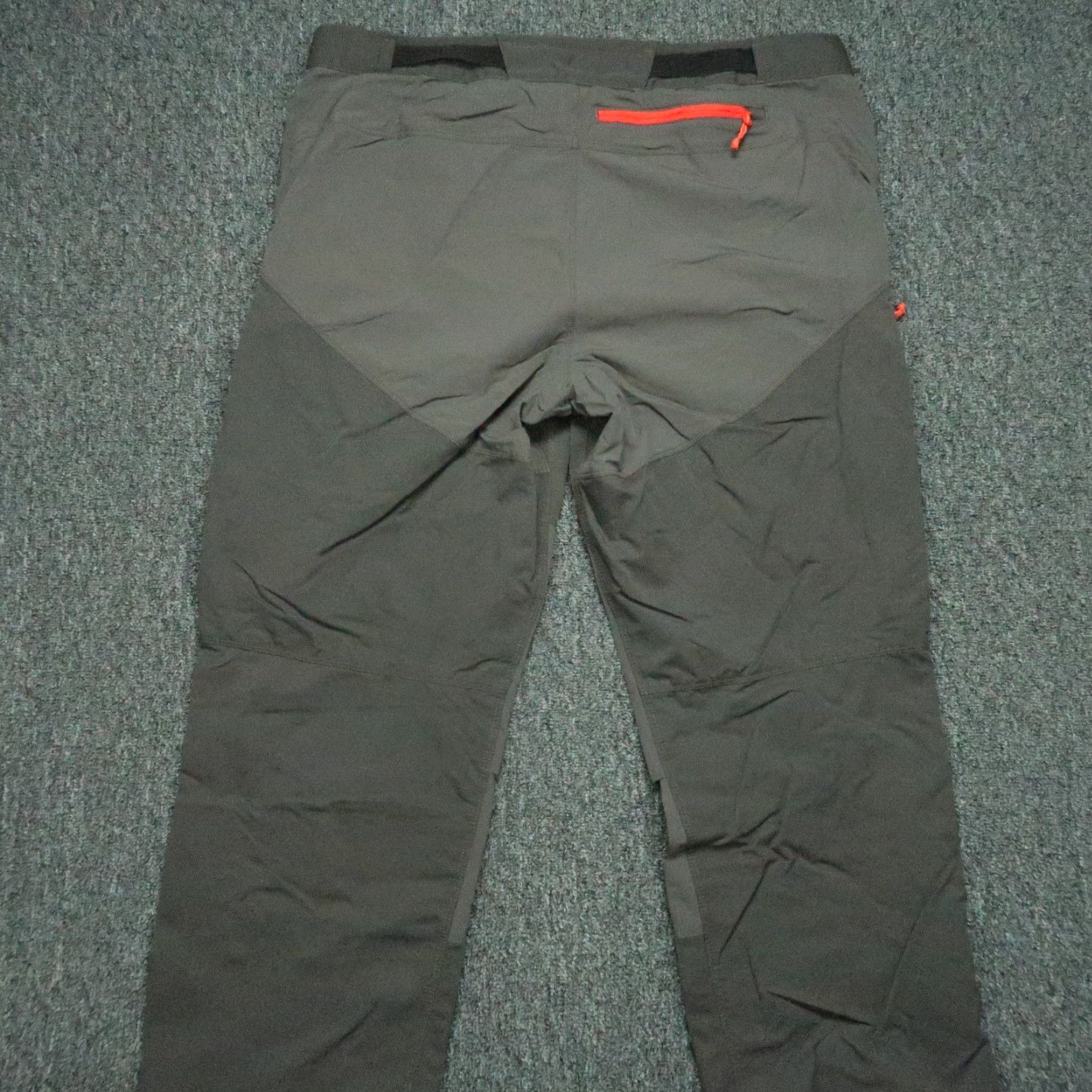 Berghaus Berghaus Pants Men 40x32 Gray Vapour Light Belted Zip Pockets Hiking Size US 40 / EU 56 - 6 Thumbnail