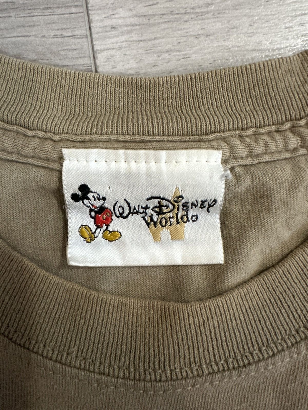 Disney Late 90s Disney World Snow White Grumpy Graphic Tee Size US L / EU 52-54 / 3 - 3 Thumbnail