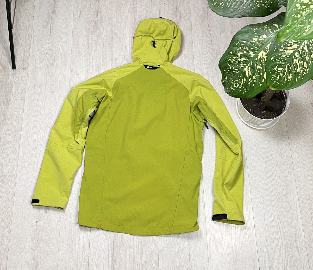 Haglofs HAGLOFS SCANDINAVIA AB WINDSTOPPER SIZE M Size US M / EU 48-50 / 2 - 16 Thumbnail
