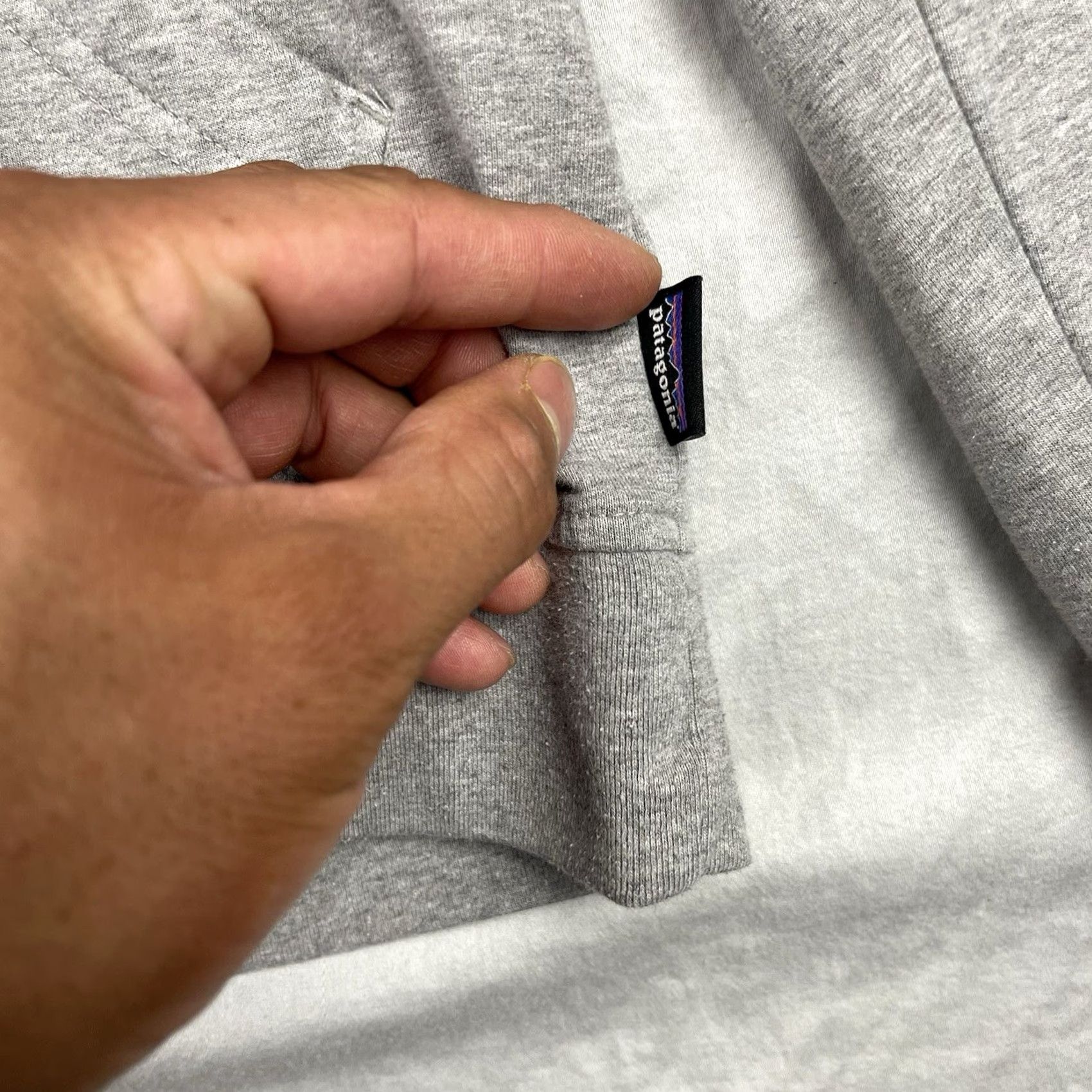 Patagonia Patagonia Hoodie Womens Medium Gray Full Zip Organic Cotton Surf 90s Outdoor Classic Logo Pocket Regular Wooly? Size M / US 6-8 / IT 42-44 - 3 Thumbnail