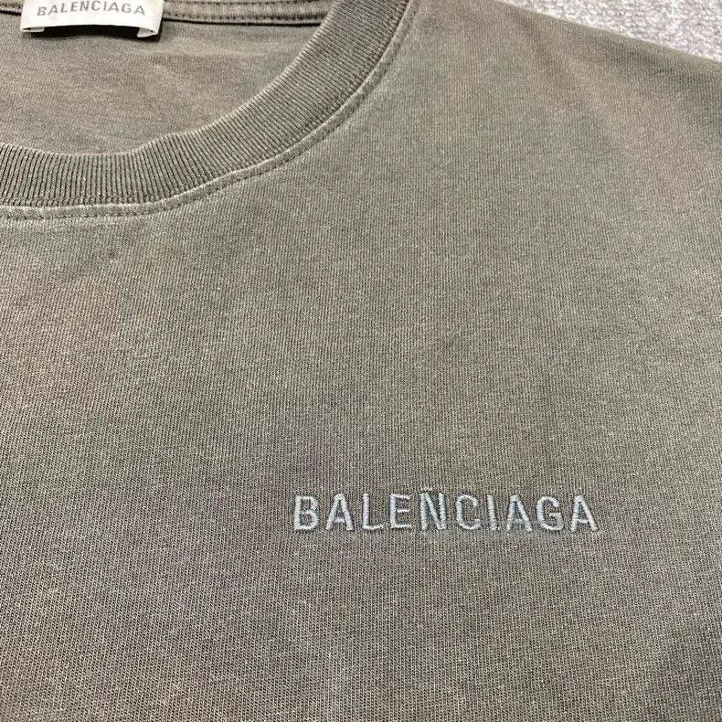 Balenciaga Balenciaga Dark Green Small Logo Short Sleeve Size US L / EU 52-54 / 3 - 6 Thumbnail