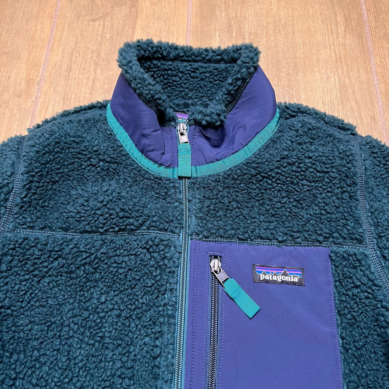 Patagonia Patagonia Women's Classic Retro-X Fleece Jacket Sz Small Size US S / EU 44-46 / 1 - 14 Thumbnail