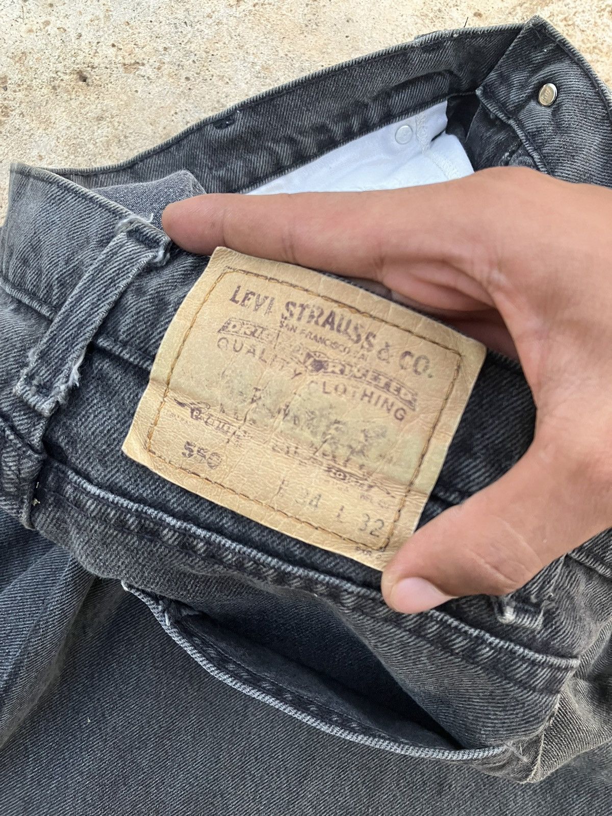 Levi's Made & Crafted × Vintage Custom short . (Vintage Levi’s 550 black tap.)🧛🏾‍♂️🦇 Made in USA Size US 33 - 11 Thumbnail