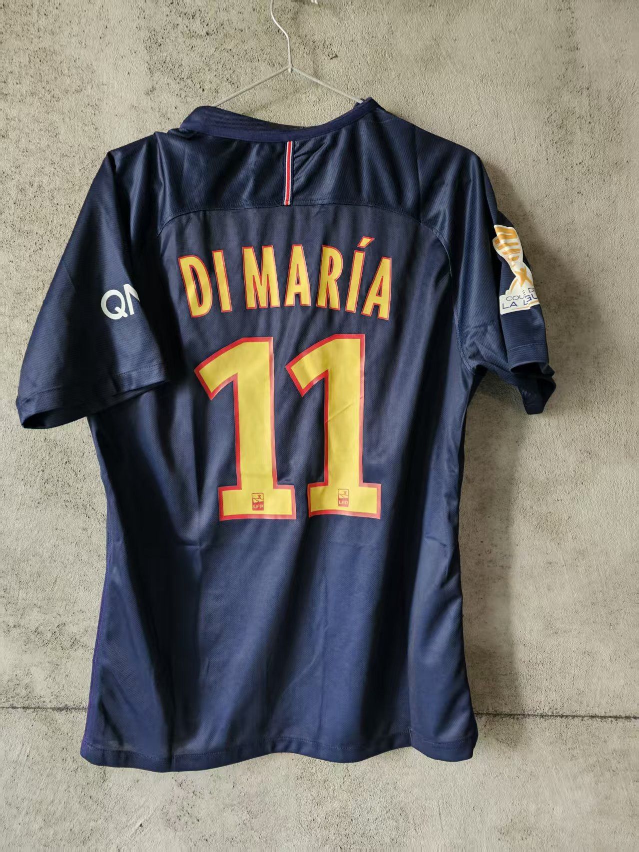 Nike PSG 11 Ángel Di María Jersey Size US L / EU 52-54 / 3 - 1 Thumbnail